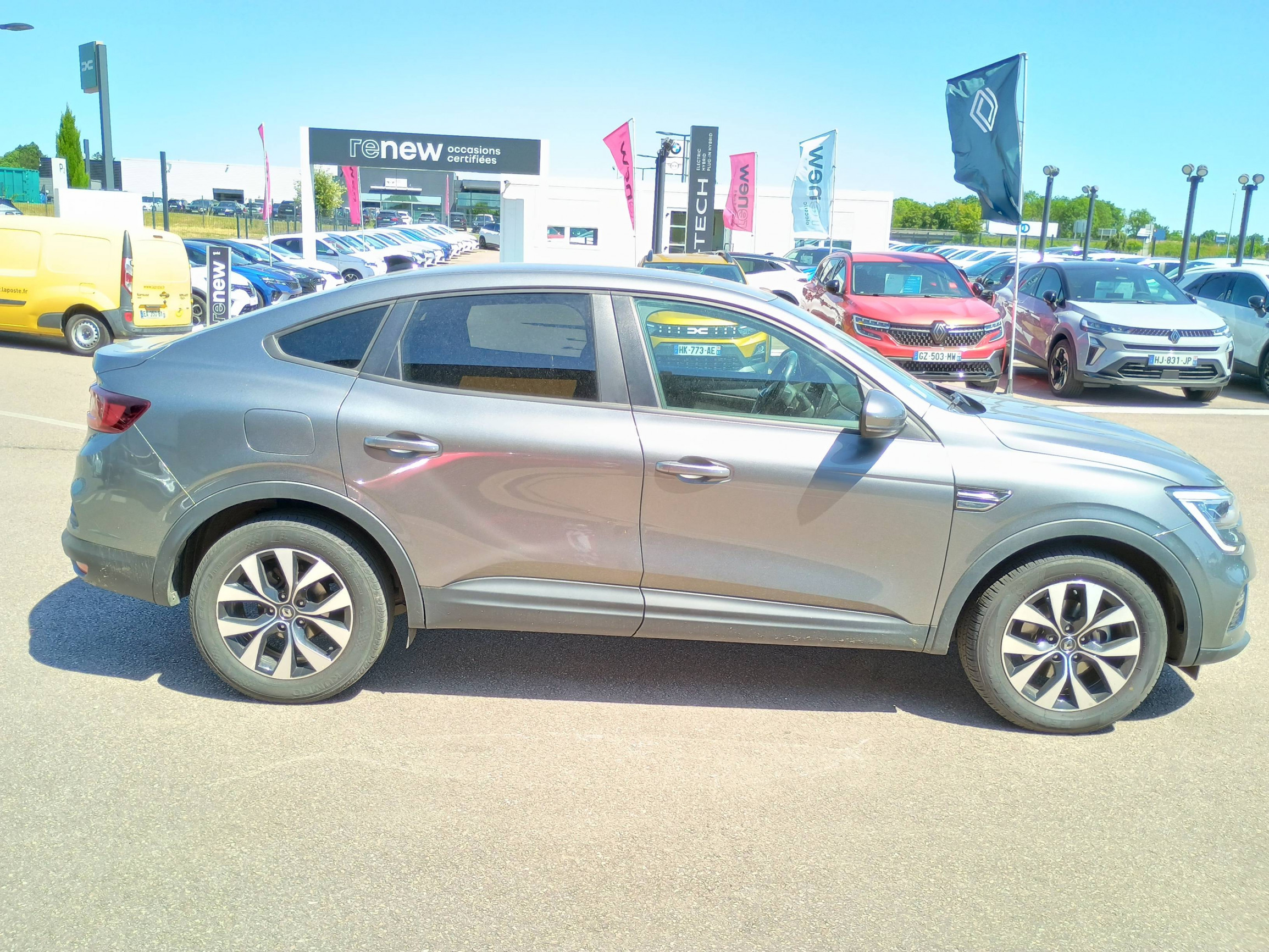 Vente en ligne Renault Arkana  E-Tech hybride 145 - 22 au prix de 21 991 €