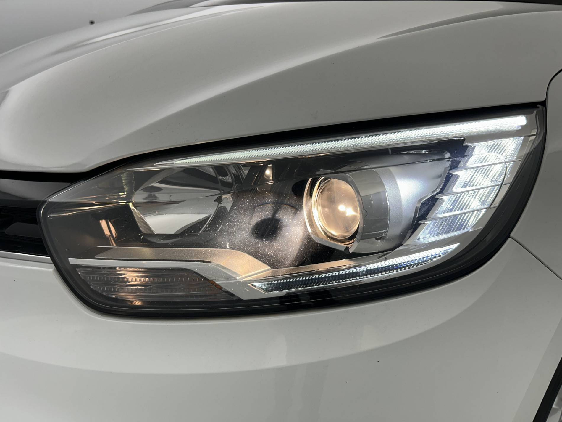 Vente en ligne Renault Scenic 4 Scenic dCi 110 Energy au prix de 12 490 €