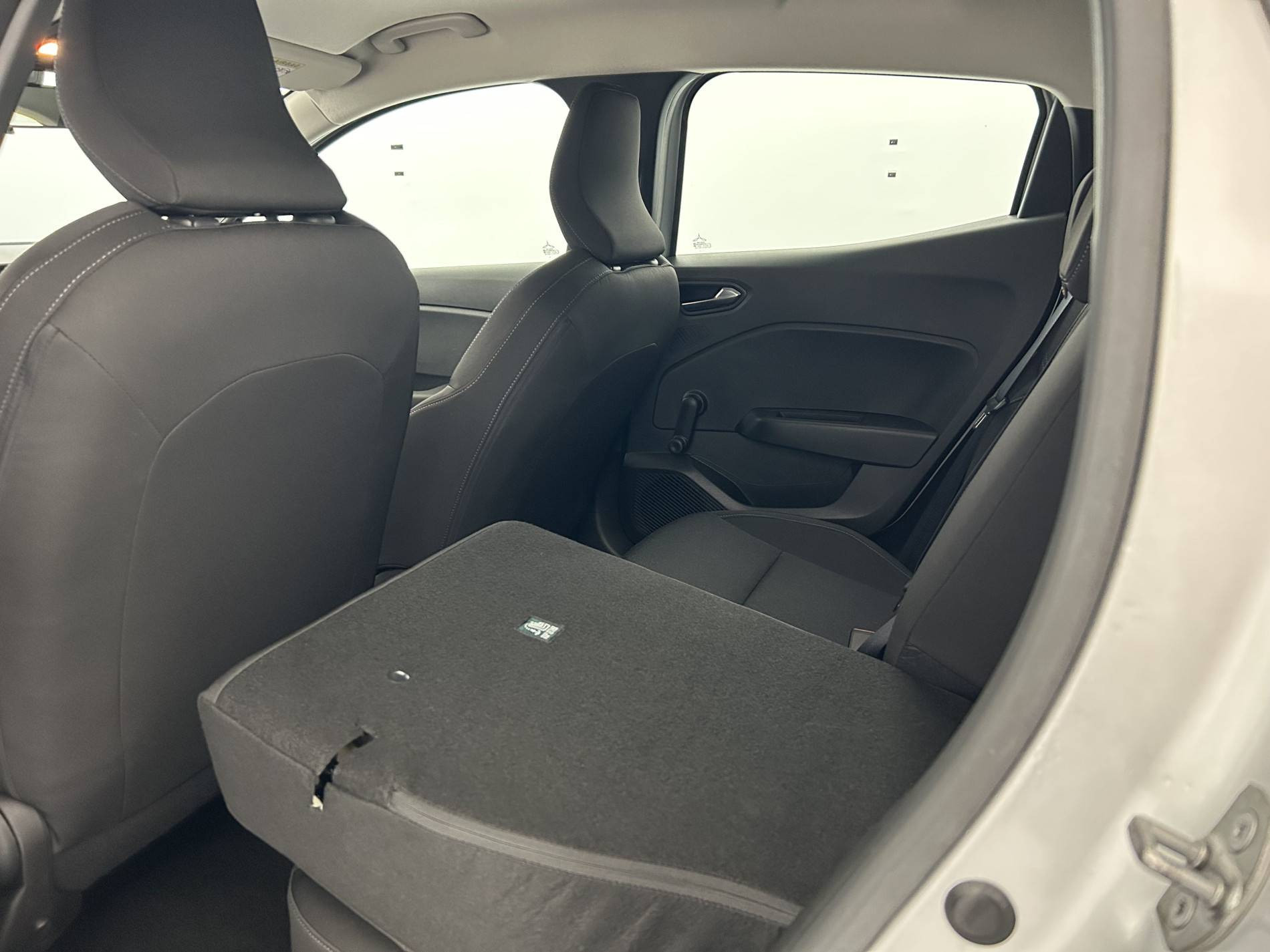 Vente en ligne Renault Clio 5 Clio TCe 90 au prix de 14 290 €