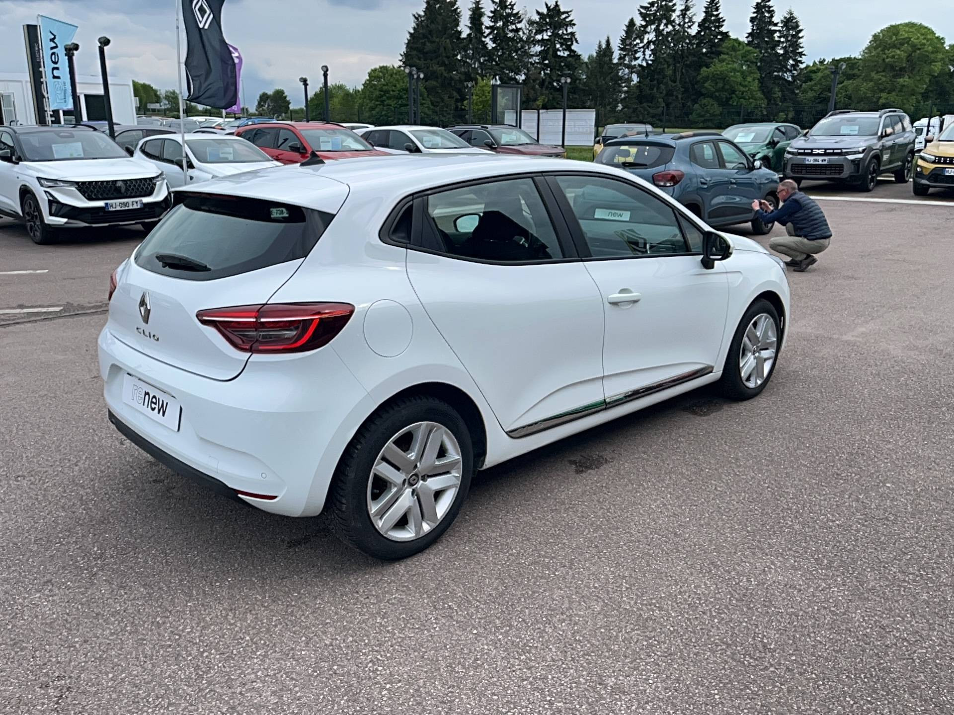 Vente en ligne Renault Clio 5 Clio TCe 90 X-Tronic - 21N au prix de 15 791 €