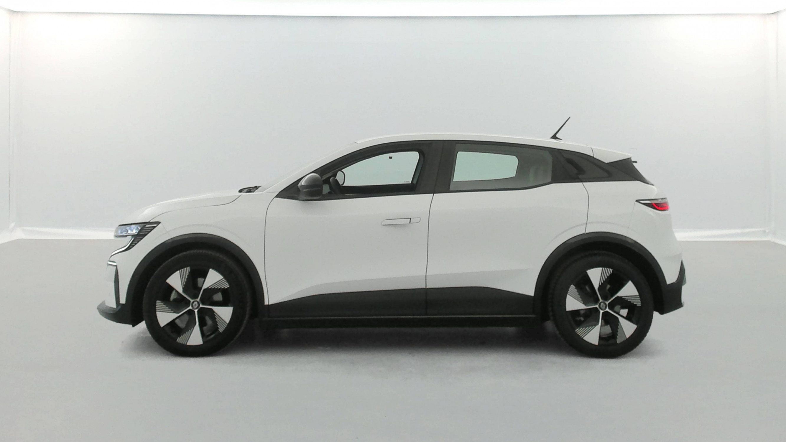 Vente en ligne Renault Megane E-Tech  EV40 130ch standard charge au prix de 16 990 €