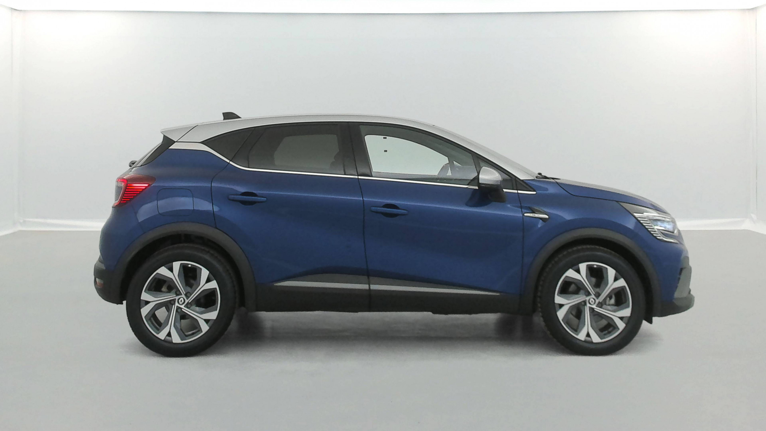 Vente en ligne Renault Captur  E-Tech 145 - 21 au prix de 19 999 €