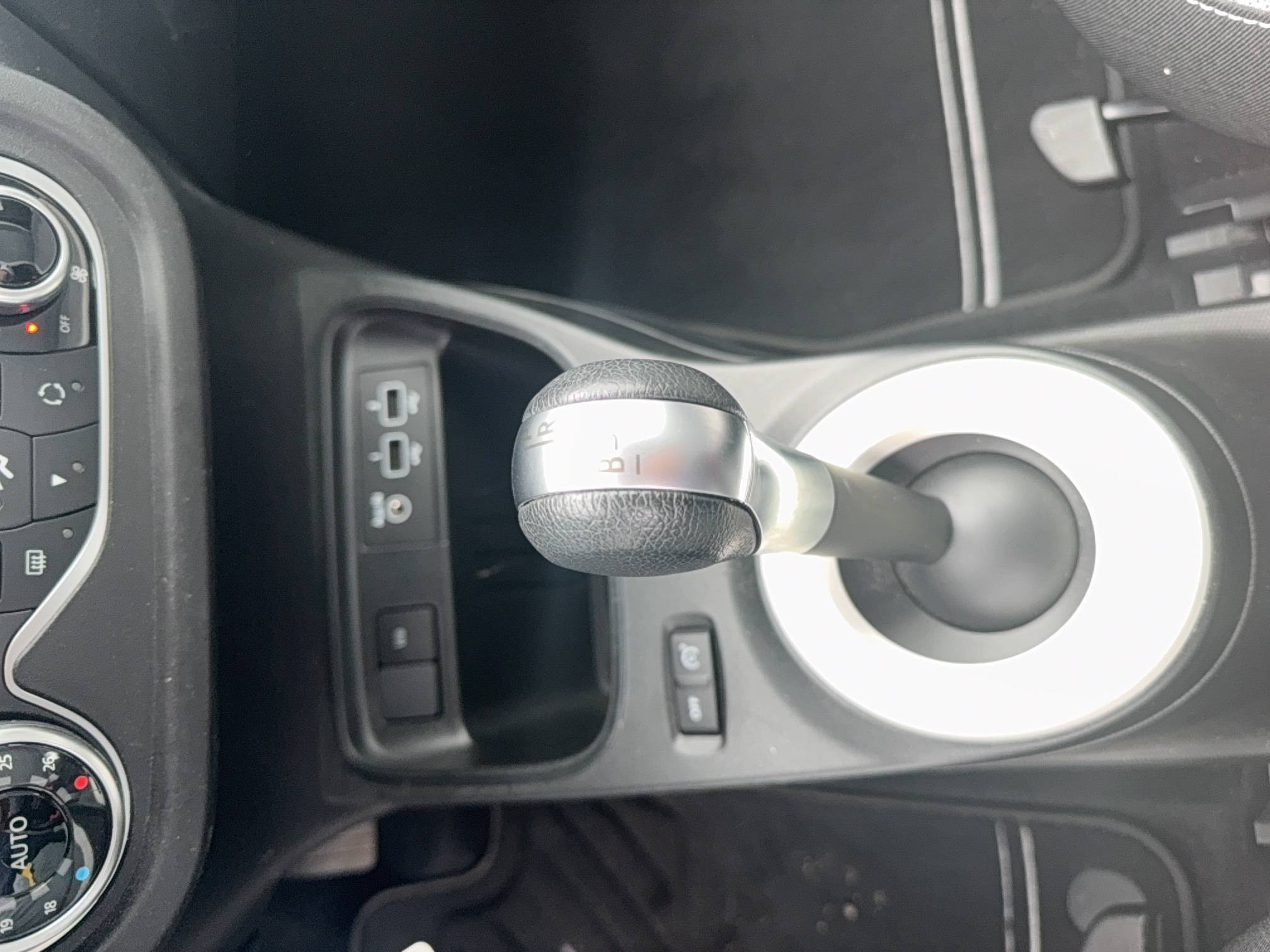Vente en ligne Renault Twingo Electrique Twingo III E-Tech au prix de 12 490 €