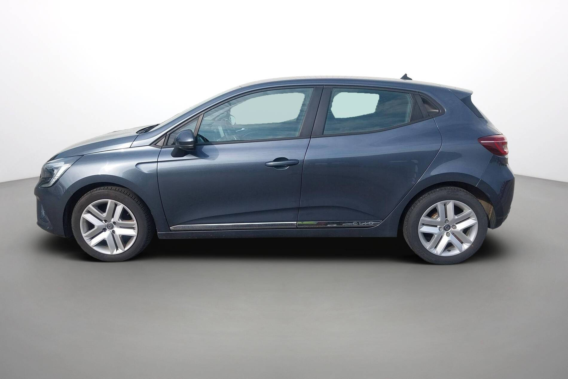 Vente en ligne Renault Clio 5 Clio TCe 90 - 21 au prix de 12 990 €
