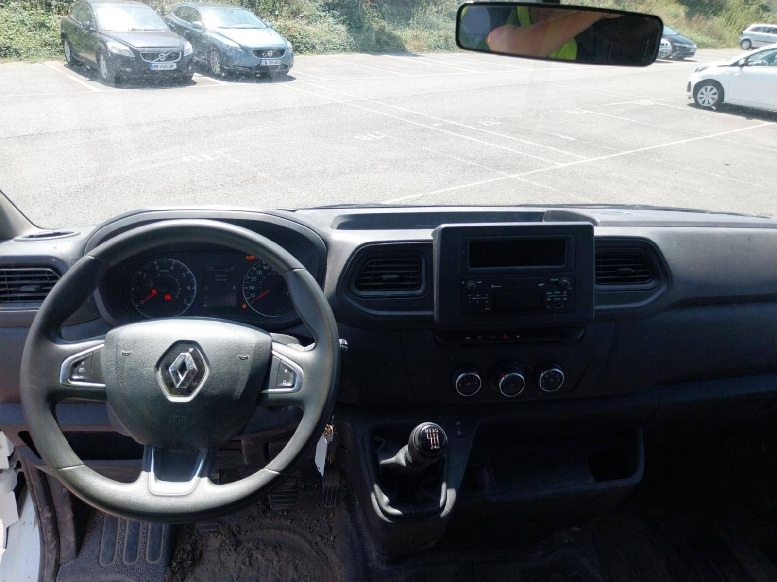 Vente en ligne Renault Master Benne MASTER BENNE PROP RJ3500 L3 COFFRE BLUE DCI 145 EURO VI au prix de 31 300 €