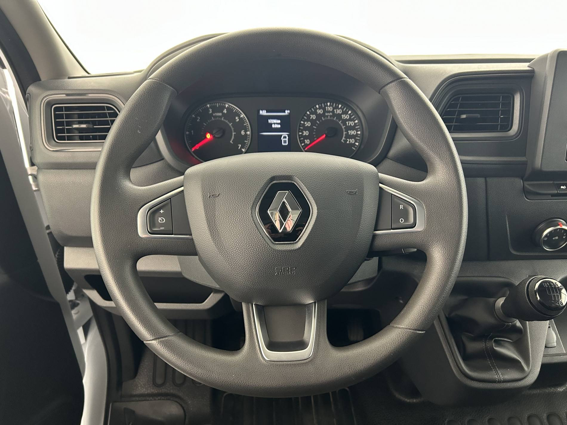 Vente en ligne Renault Master Fourgon MASTER FGN TRAC F3500 L2H2 BLUE DCI 135 au prix de 25 490 €