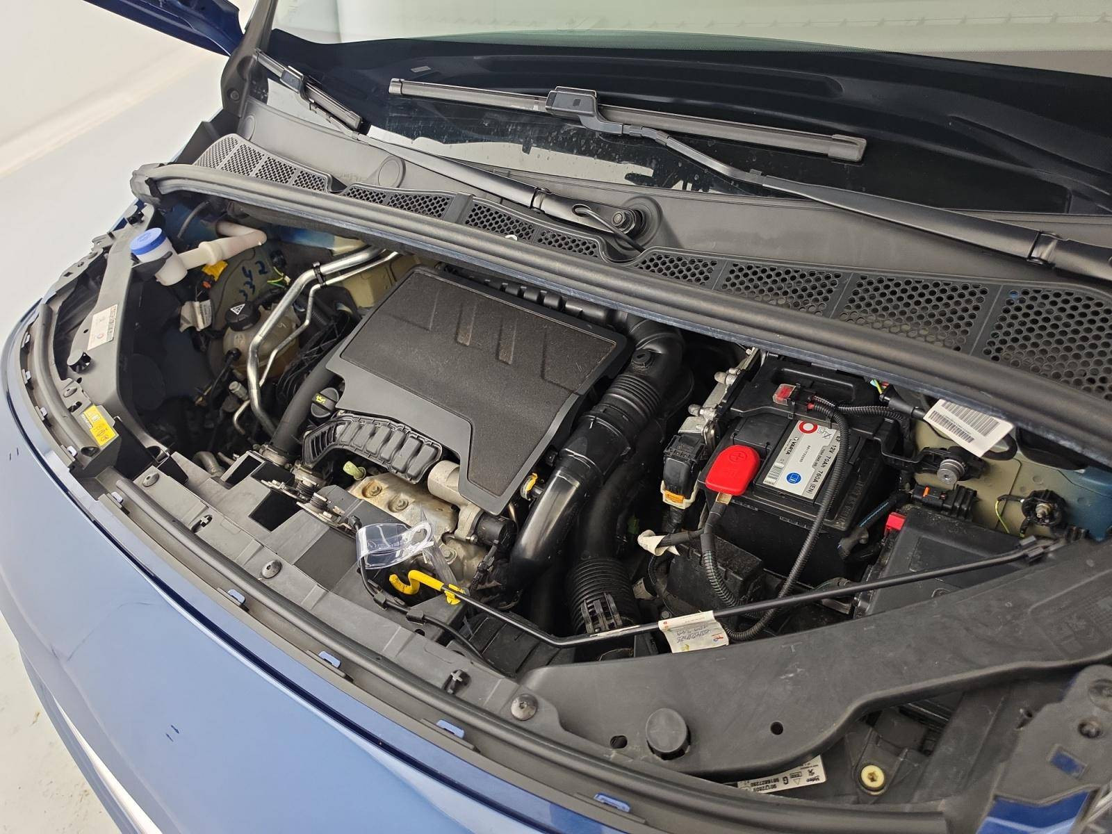Vente en ligne Peugeot Rifter  Standard PureTech 110 S&S BVM6 au prix de 16 991 €