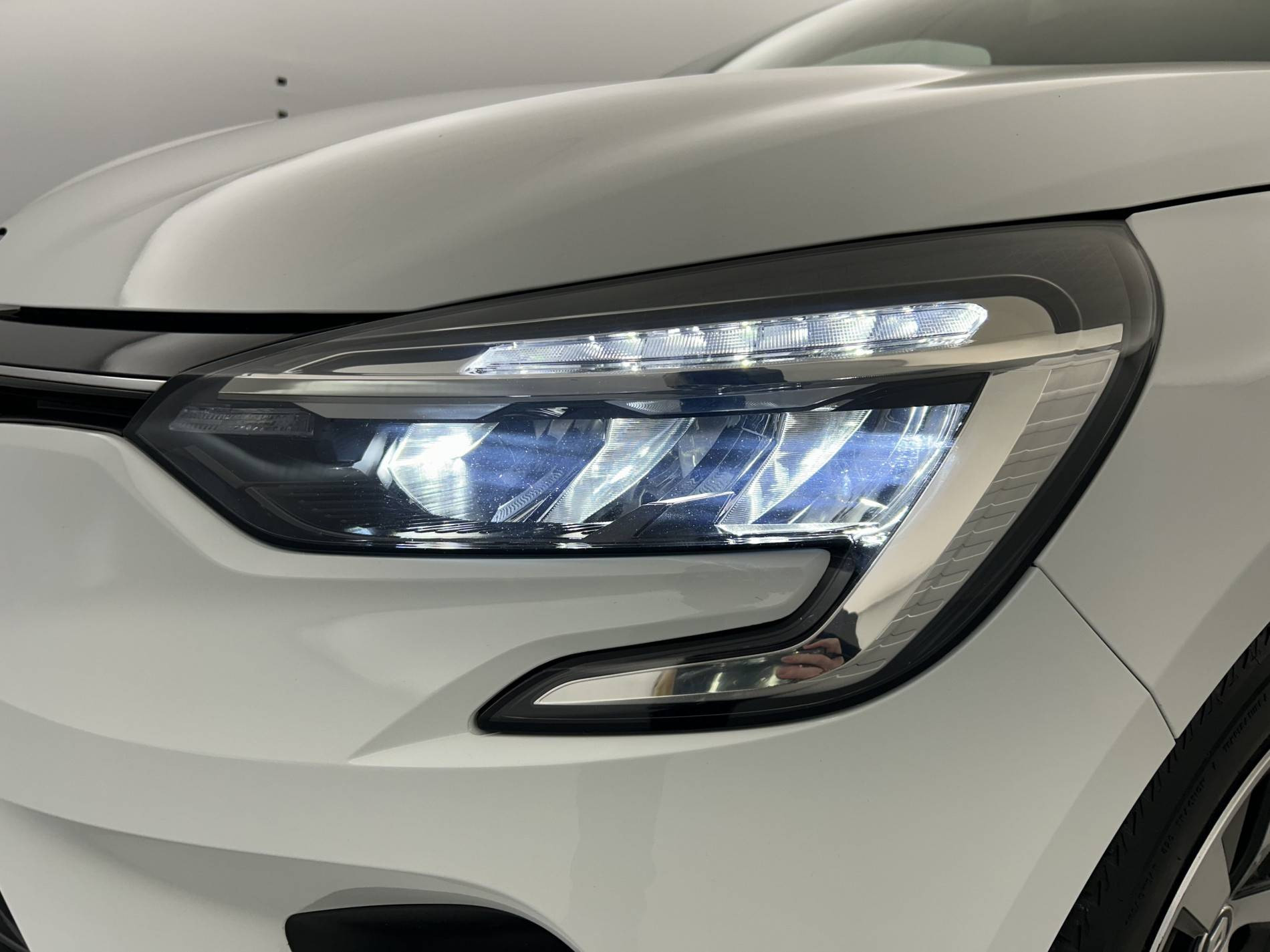 Vente en ligne Renault Clio 5 Clio TCe 90 au prix de 13 890 €