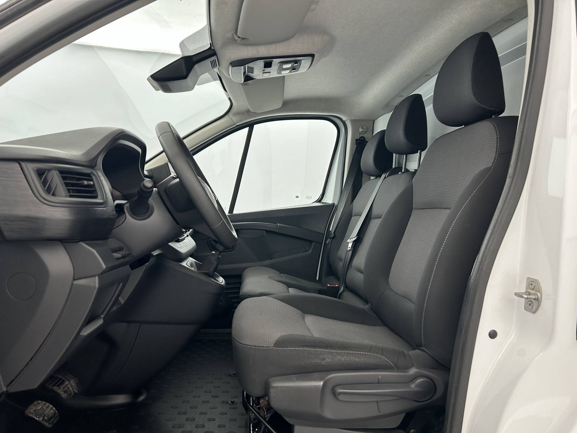 Vente en ligne Renault Trafic 3 Fourgon TRAFIC FGN L1H1 2800 KG BLUE DCI 110 au prix de 20 990 €