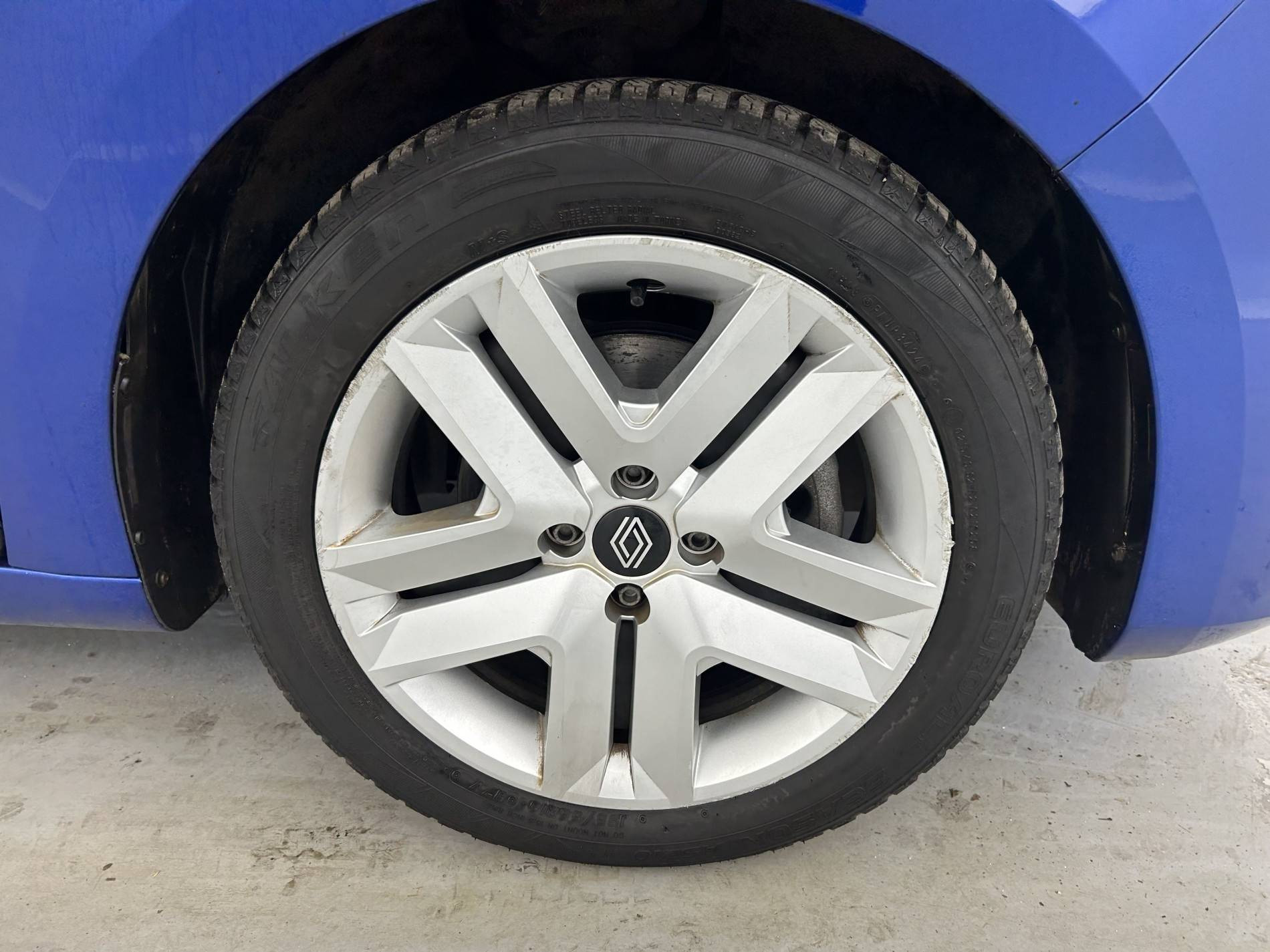 Vente en ligne Renault Clio 5 Clio Blue dCi 100 ch GSR2 au prix de 15 890 €