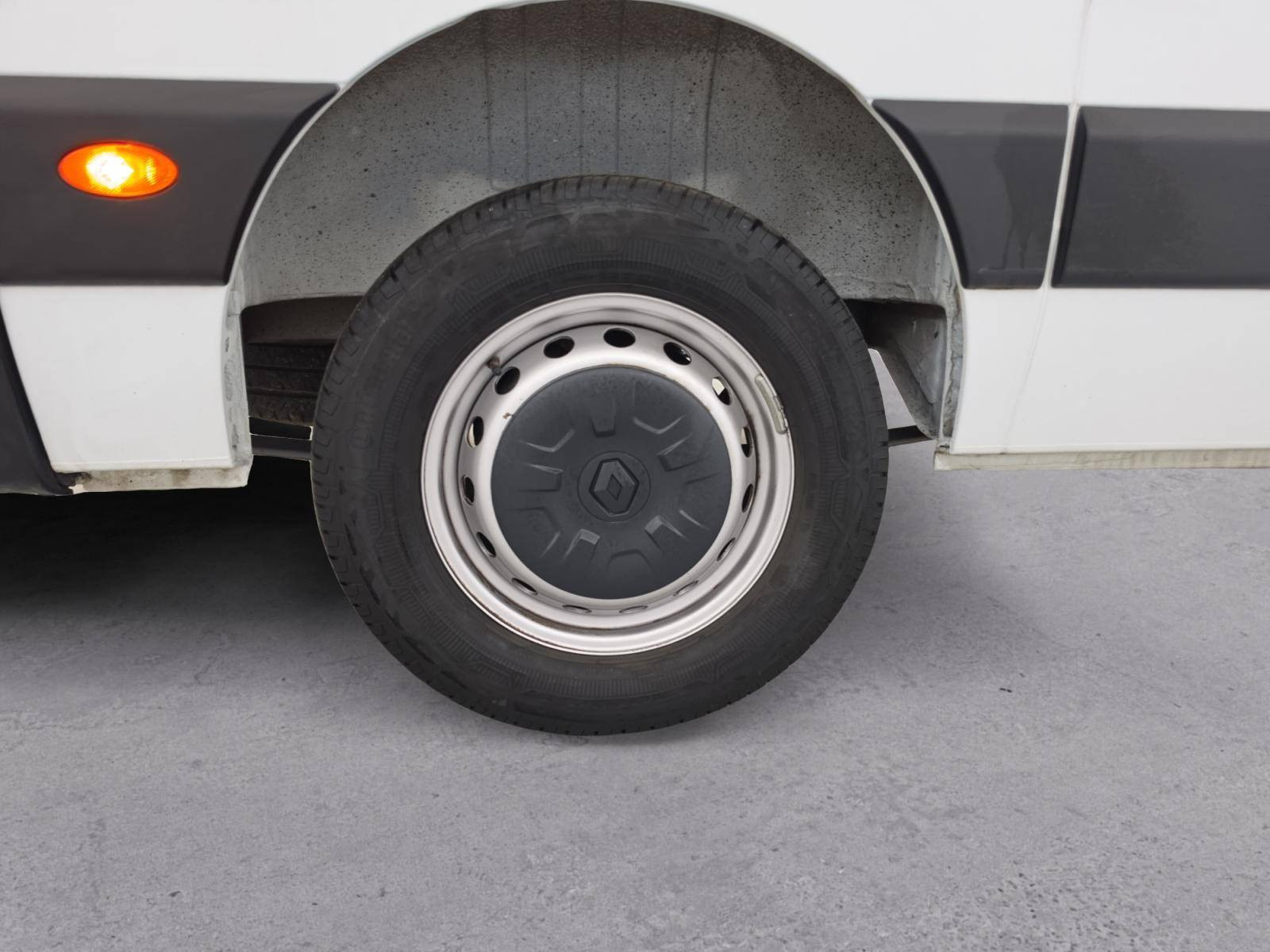 Vente en ligne Renault Master Fourgon MASTER FGN TRAC F3500 L3H3 BLUE DCI 135 au prix de 26 490 €