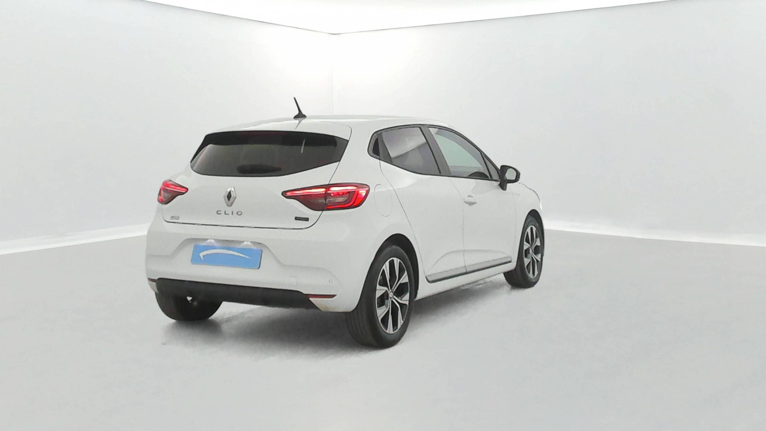 Vente en ligne Renault Clio 5 Clio E-Tech full hybrid 145 au prix de 17 390 €