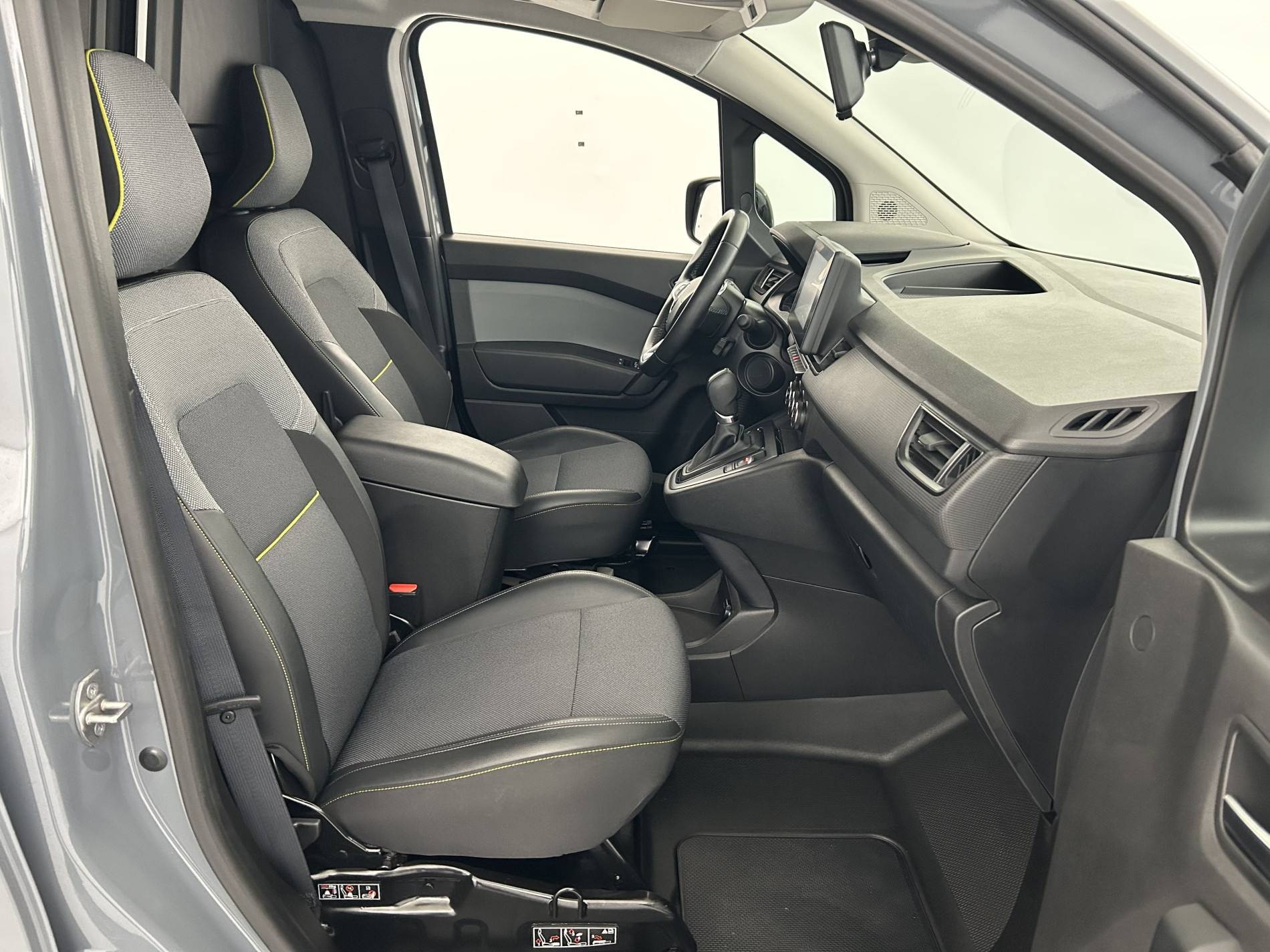 Vente en ligne Renault Kangoo Van  BLUE DCI 115 EDC au prix de 19 990 €