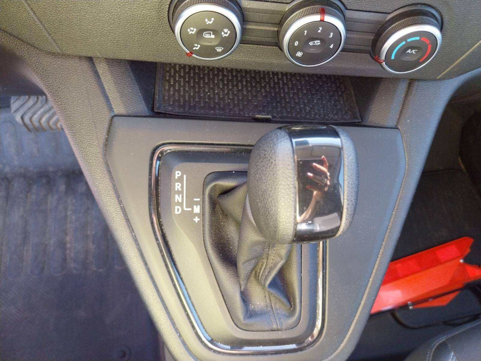 Vente en ligne Renault Kangoo Van  BLUE DCI 95 EDC au prix de 17 991 €