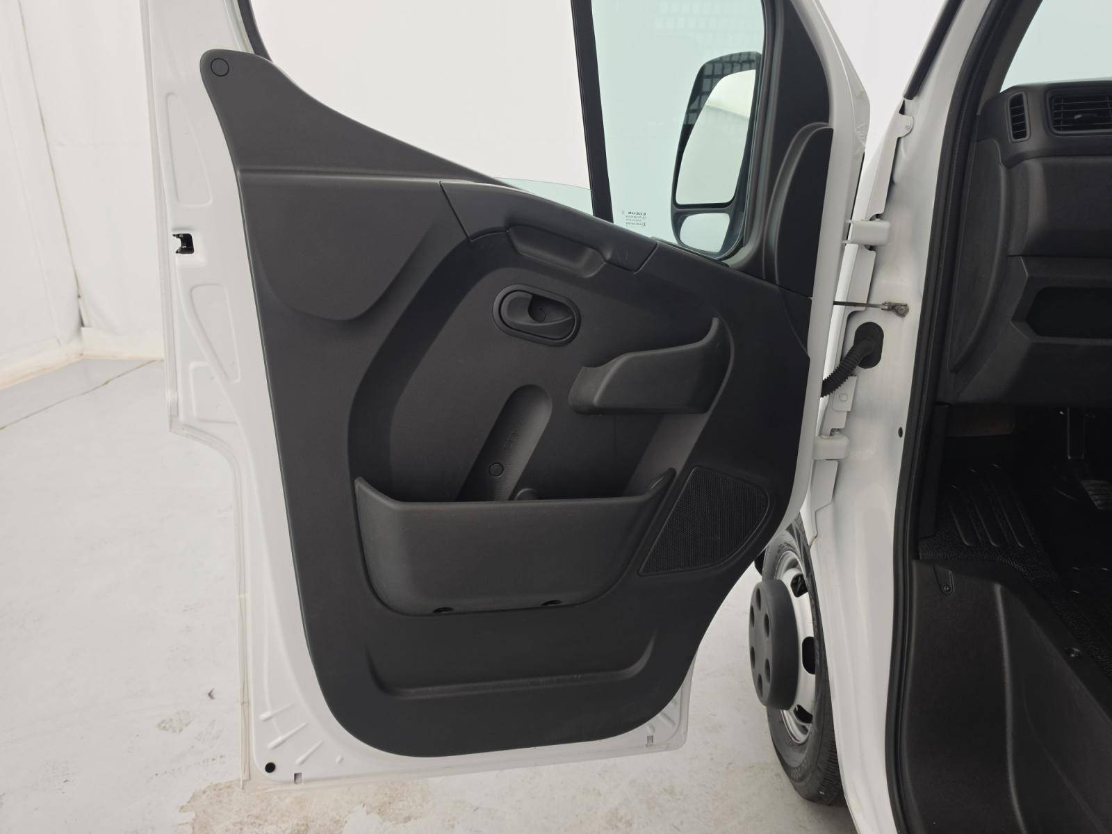 Vente en ligne Renault Master 3 Châssis Cabine MASTER CC PROP RJ3500 L2 PAFC BLUE DCI 130 EURO VI au prix de 29 990 €