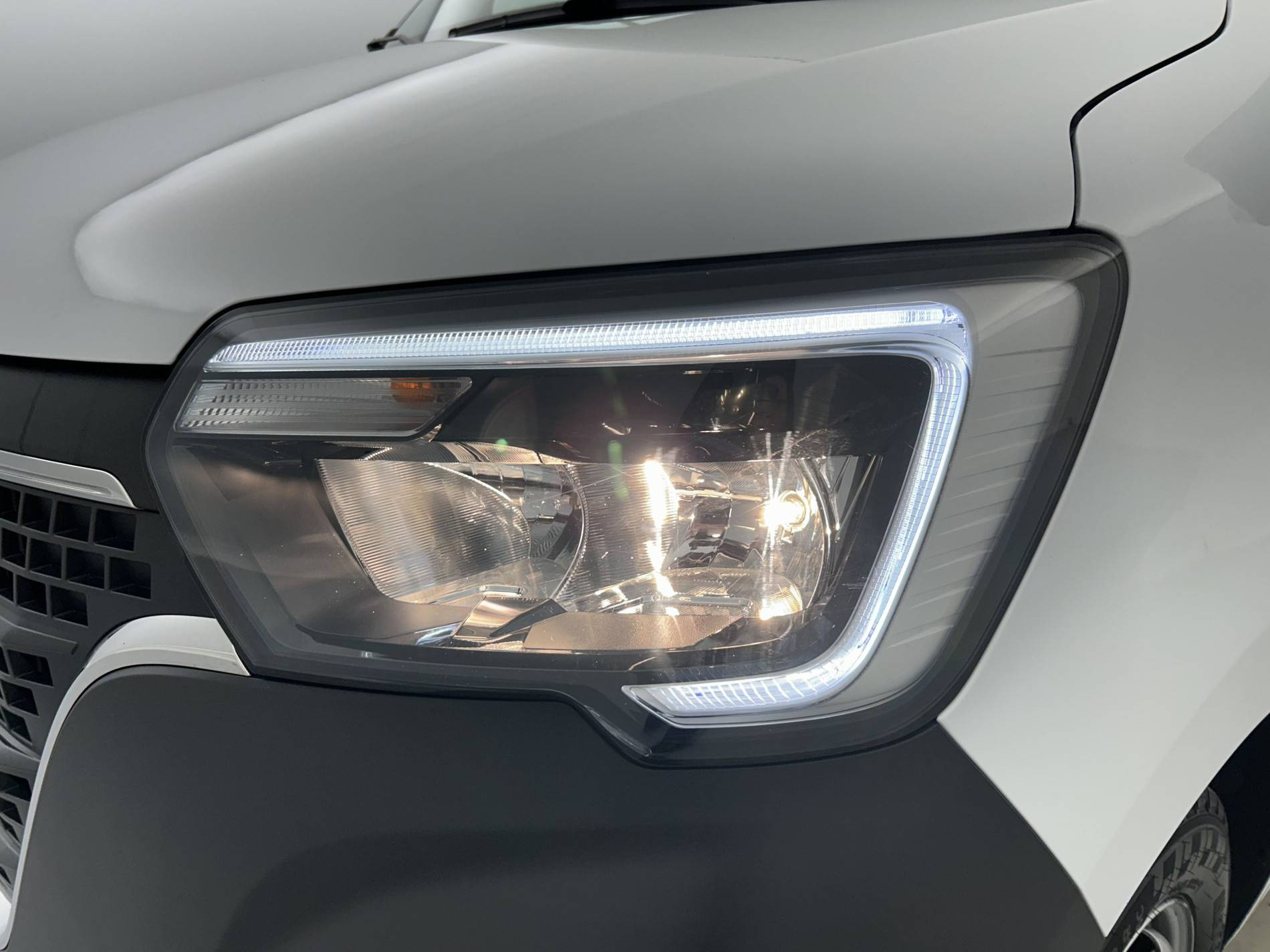 Vente en ligne Renault Master 3 Châssis Cabine MASTER CC PROP RJ3500 L2 PAFC BLUE DCI 130 EURO VI au prix de 32 880 €