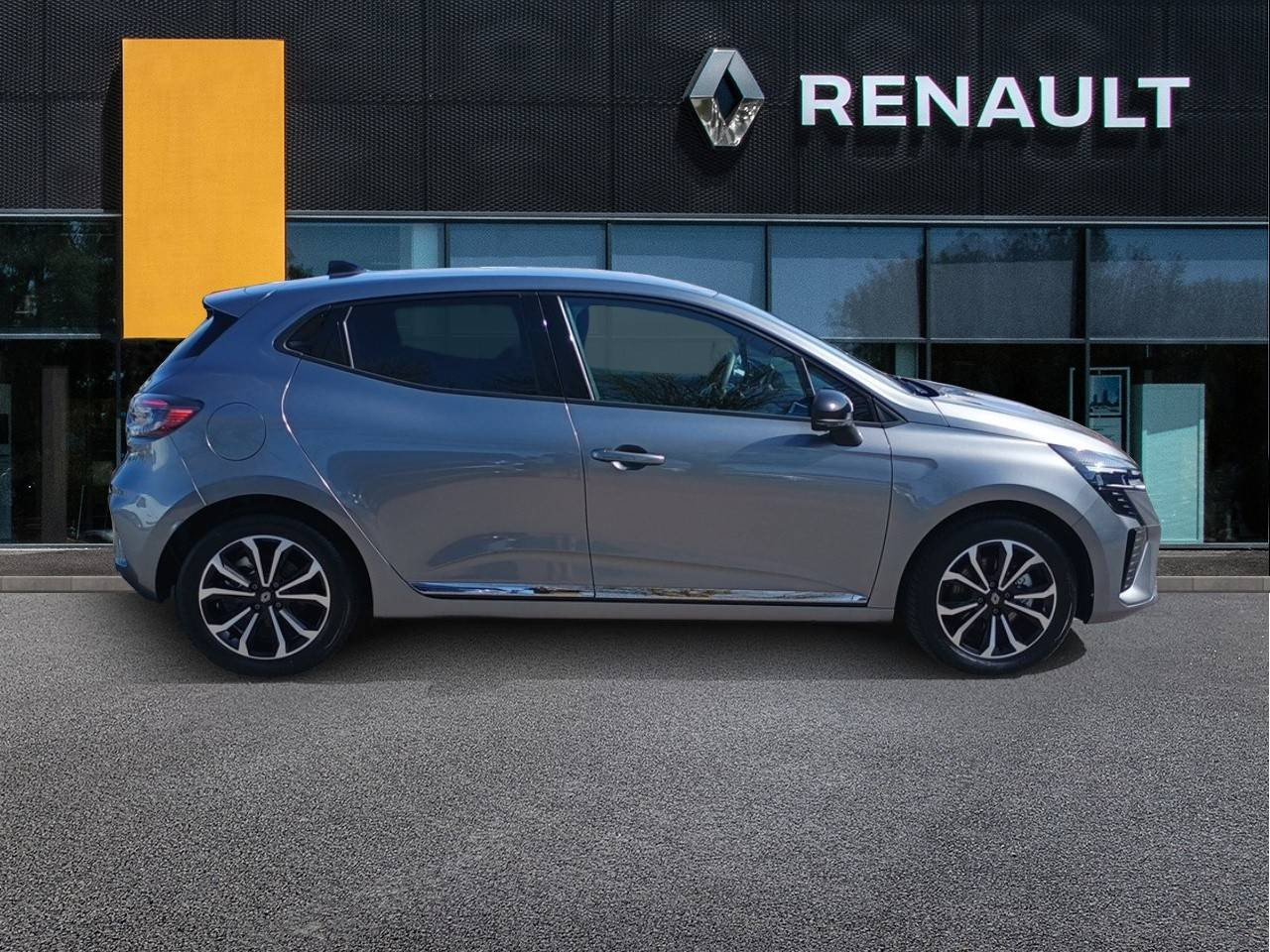 Vente en ligne Renault Clio 5 Clio E-Tech full hybrid 145 ch GSR2 au prix de 22 990 €