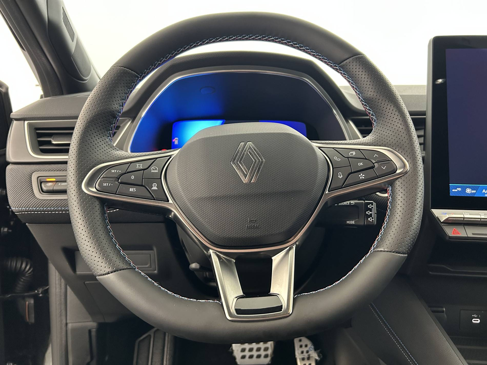 Vente en ligne Renault Symbioz  E-Tech full hybrid 160 ch au prix de 31 491 €
