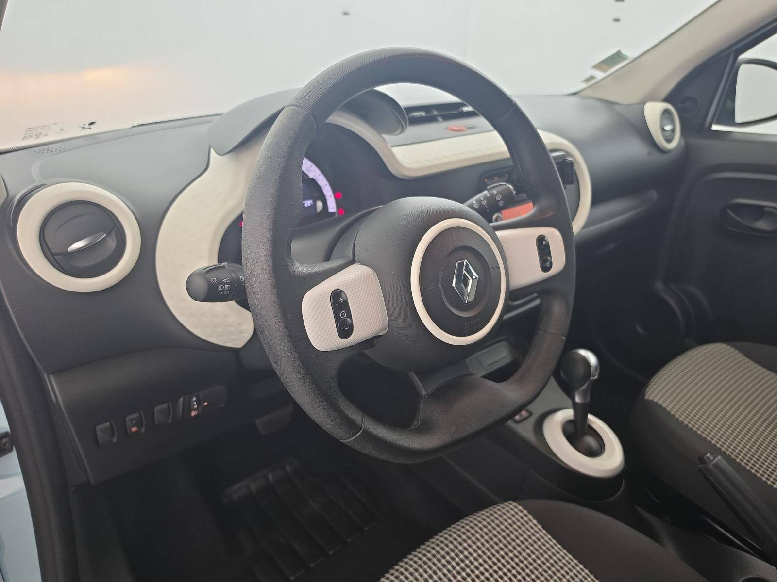 Vente en ligne Renault Twingo Electrique Twingo III E-Tech au prix de 11 900 €