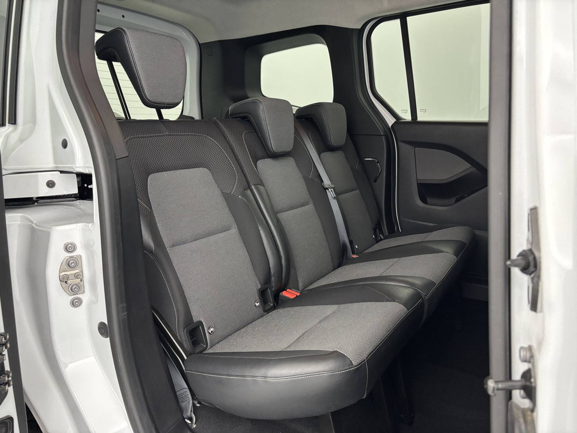 Vente en ligne Renault Kangoo  Blue dCi 95 au prix de 23 890 €