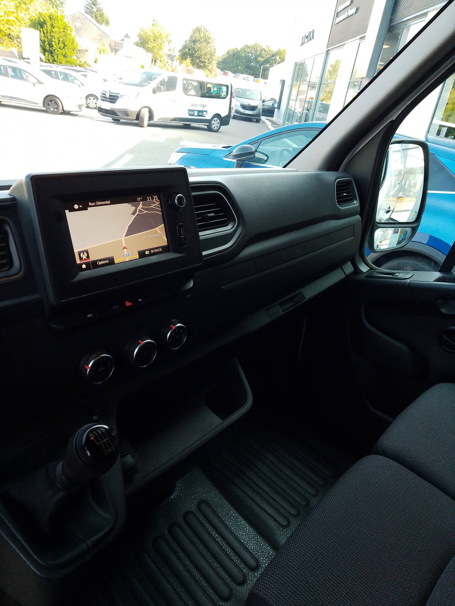 Vente en ligne Renault Master Fourgon MASTER FGN TRAC F3500 L2H2 BLUE DCI 135 au prix de 19 990 €