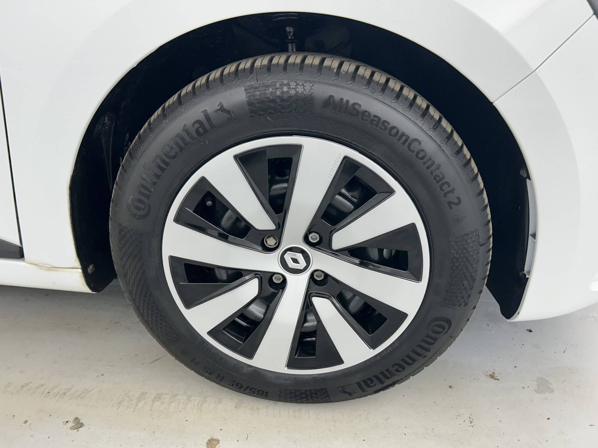 Vente en ligne Renault Clio 5 Clio E-Tech full hybrid 145 au prix de 14 490 €