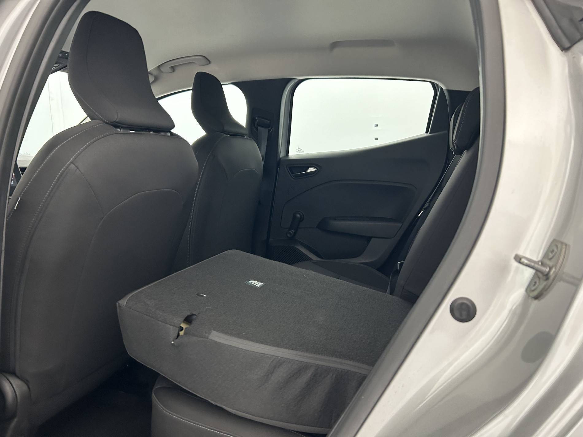 Vente en ligne Renault Clio 5 Clio TCe 90 au prix de 14 990 €