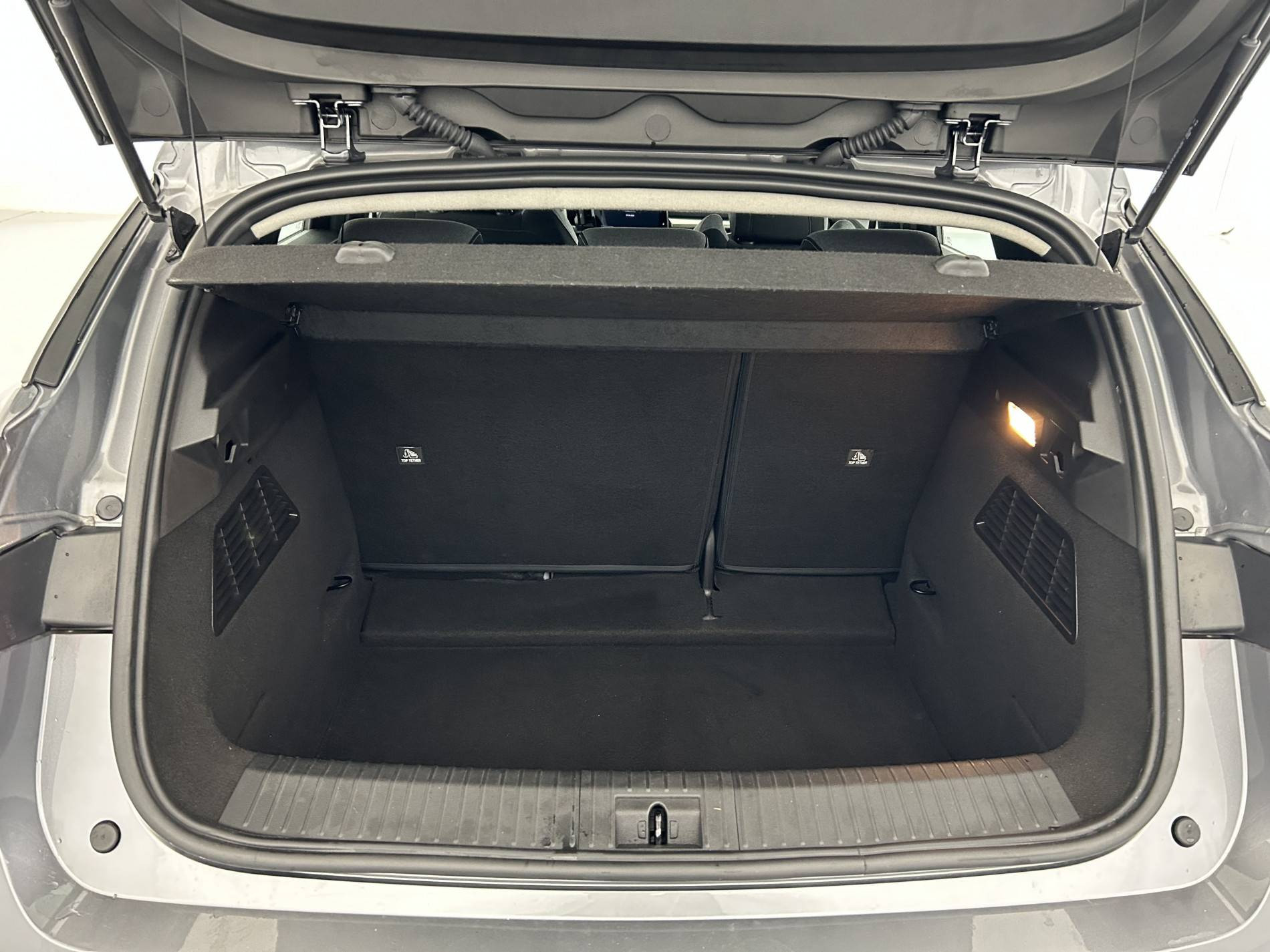 Vente en ligne Renault Megane E-Tech  EV40 130ch standard charge au prix de 19 490 €