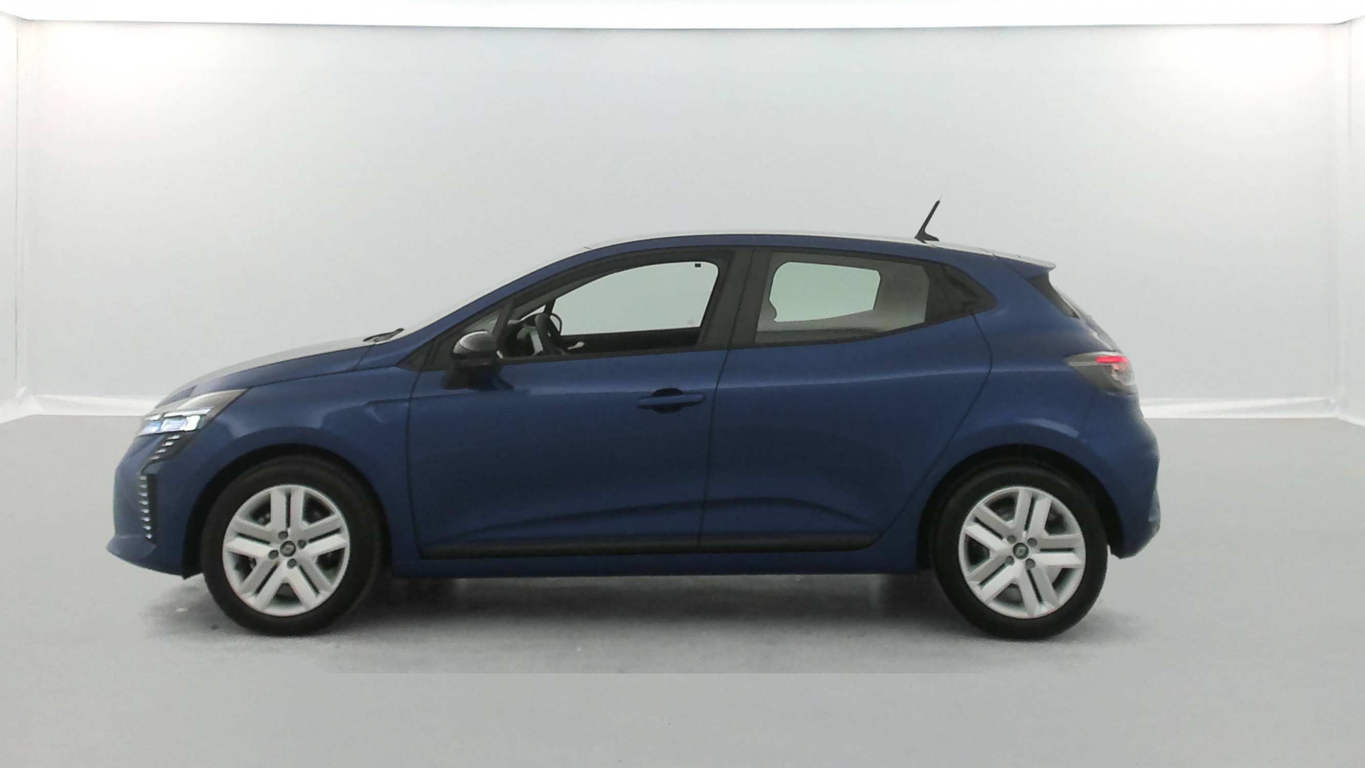Vente en ligne Renault Clio 5 Clio Blue dCi 100 ch au prix de 18 791 €