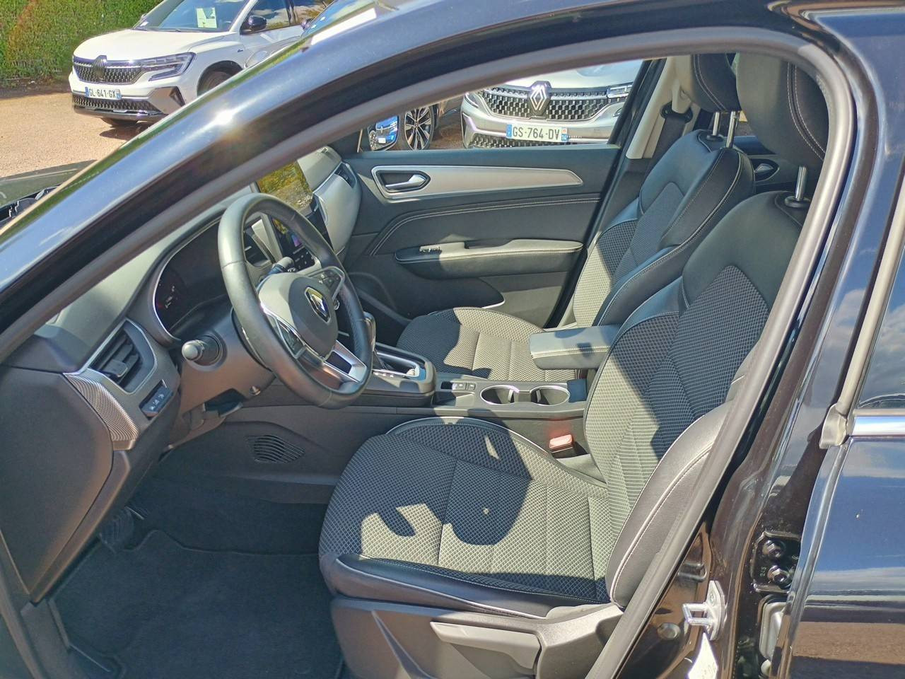 Vente en ligne Renault Arkana  mild hybrid 140 EDC FAP - 22 au prix de 19 990 €