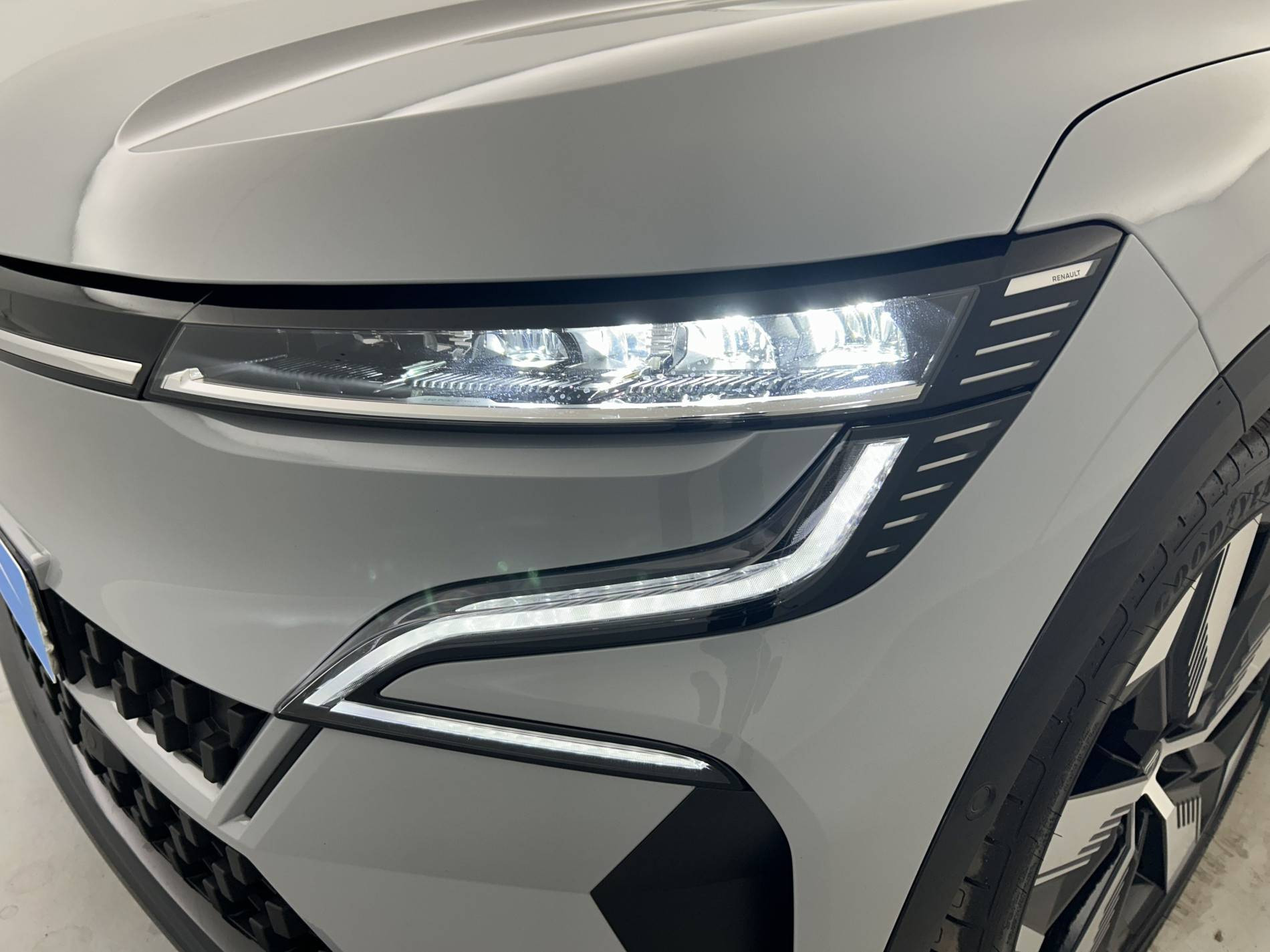 Vente en ligne Renault Megane E-Tech  220 ch autonomie confort GSR2 au prix de 30 490 €
