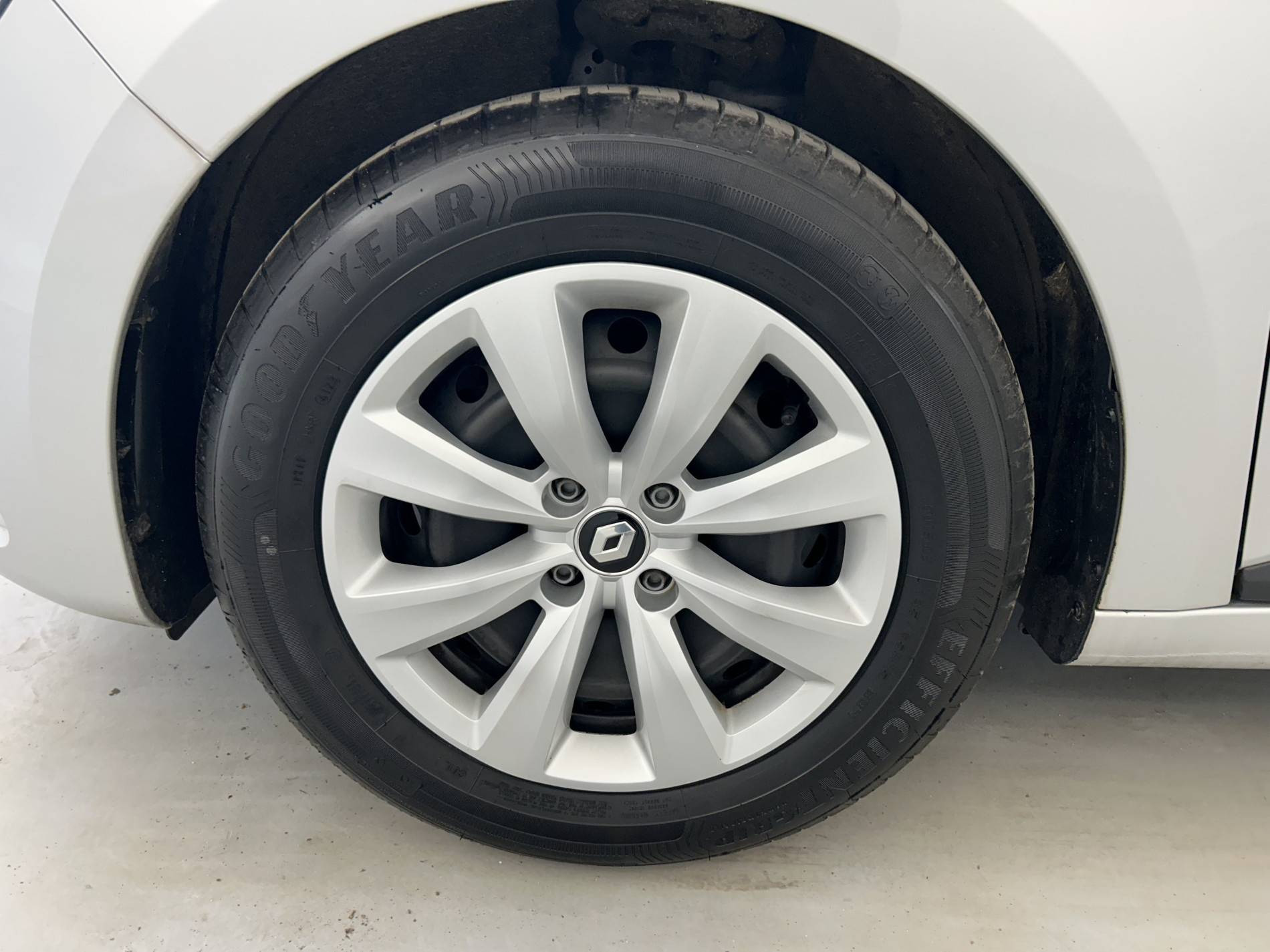 Vente en ligne Renault Clio 5 Clio SCe 65 au prix de 12 590 €