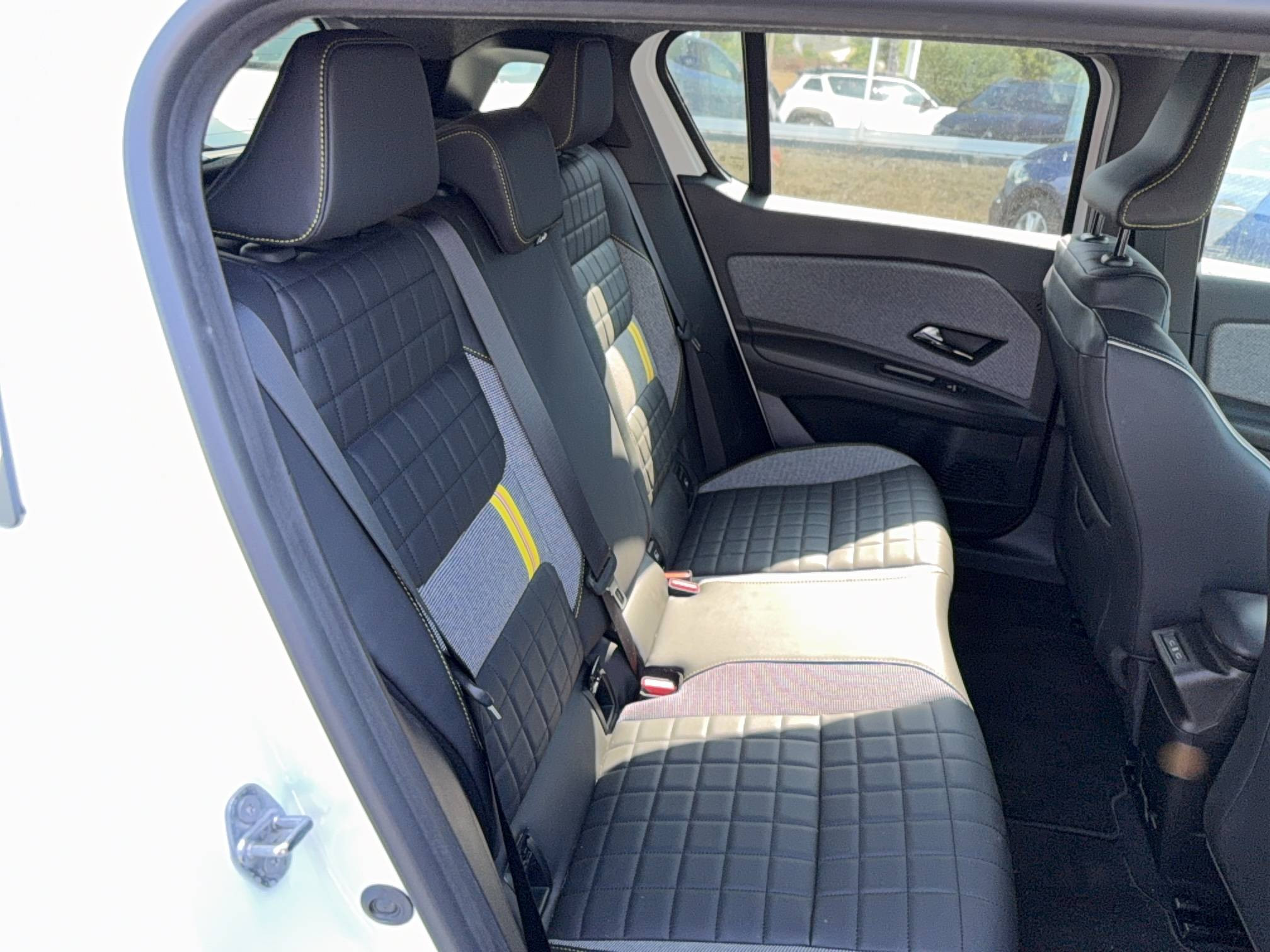 Vente en ligne Renault R4 E-Tech  150 ch autonomie confort au prix de 36 840 €