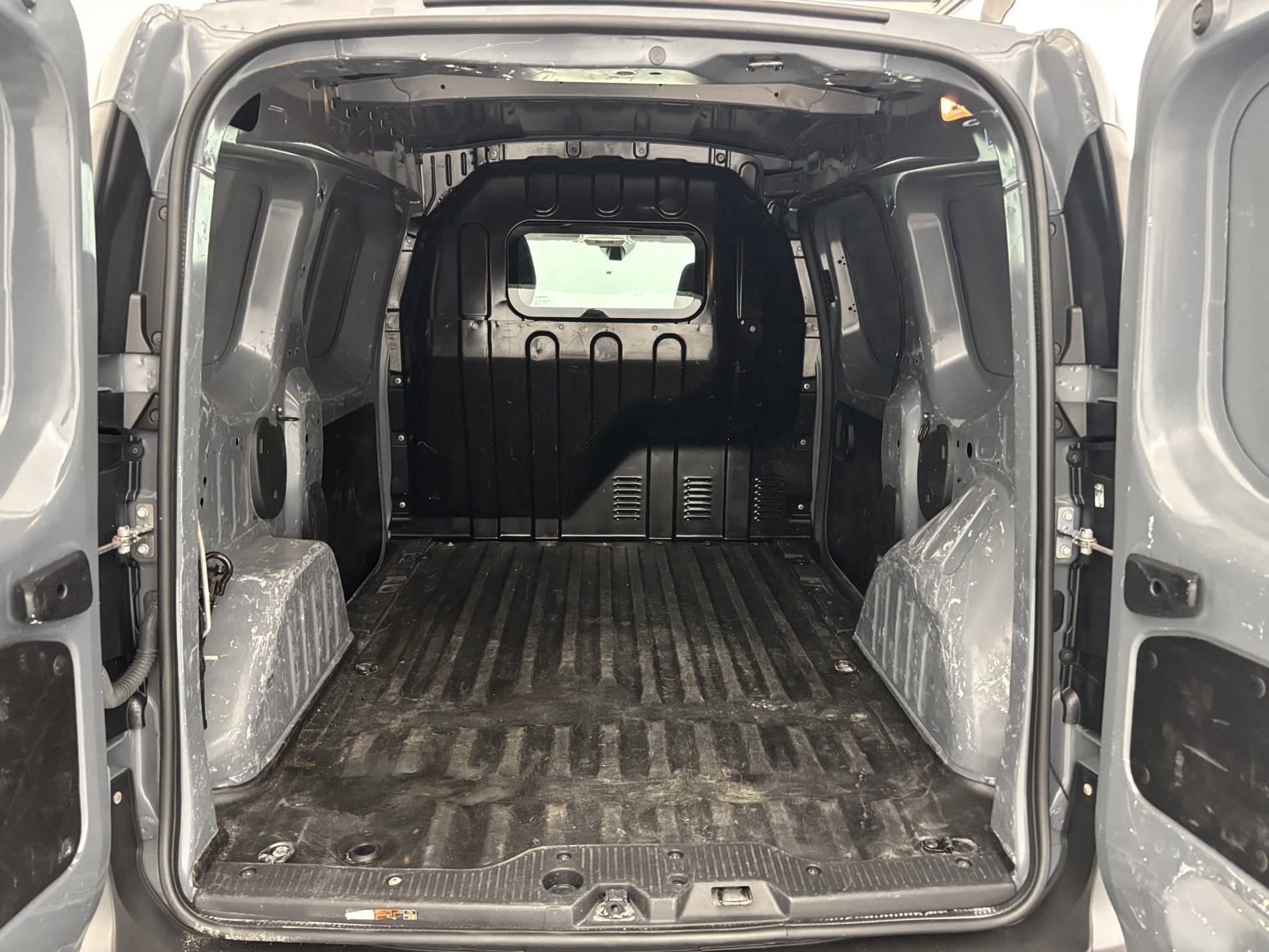 Vente en ligne Renault Express Van  BLUE DCI 95 au prix de 13 590 €