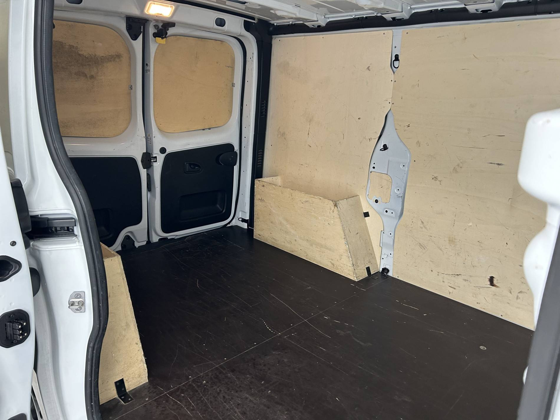 Vente en ligne Renault Trafic 3 Fourgon TRAFIC FG BLUE DCI 130 L1H1 3T GSR2 au prix de 26 750 €