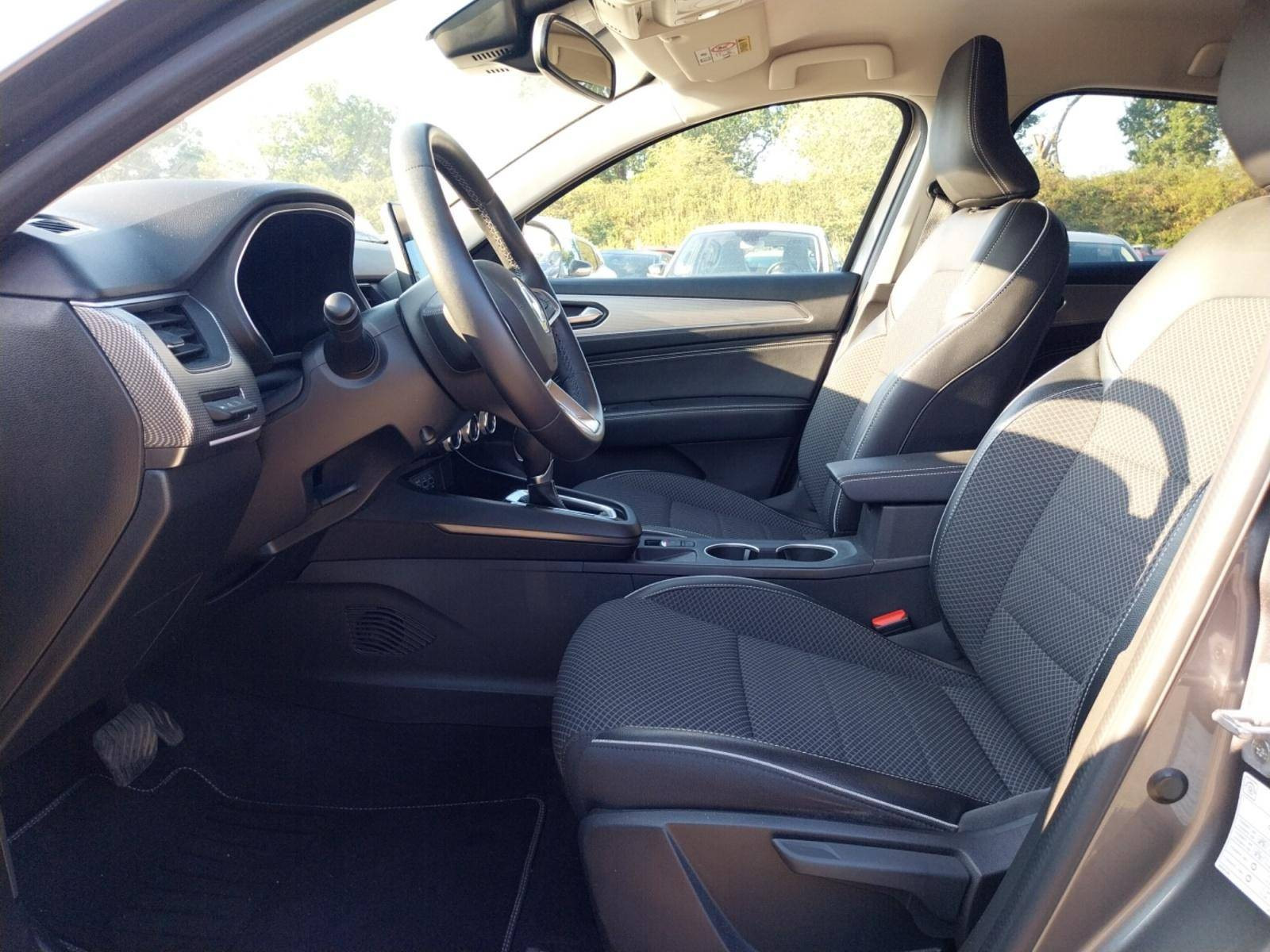 Vente en ligne Renault Arkana  E-Tech hybride 145 - 22 au prix de 20 990 €
