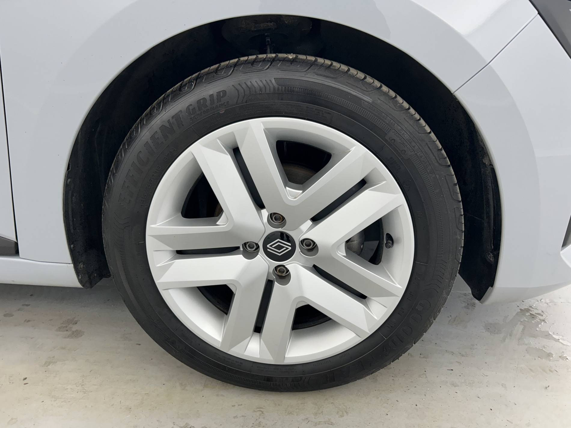 Vente en ligne Renault Clio 5 Clio TCe 90 ch GSR2 au prix de 15 790 €