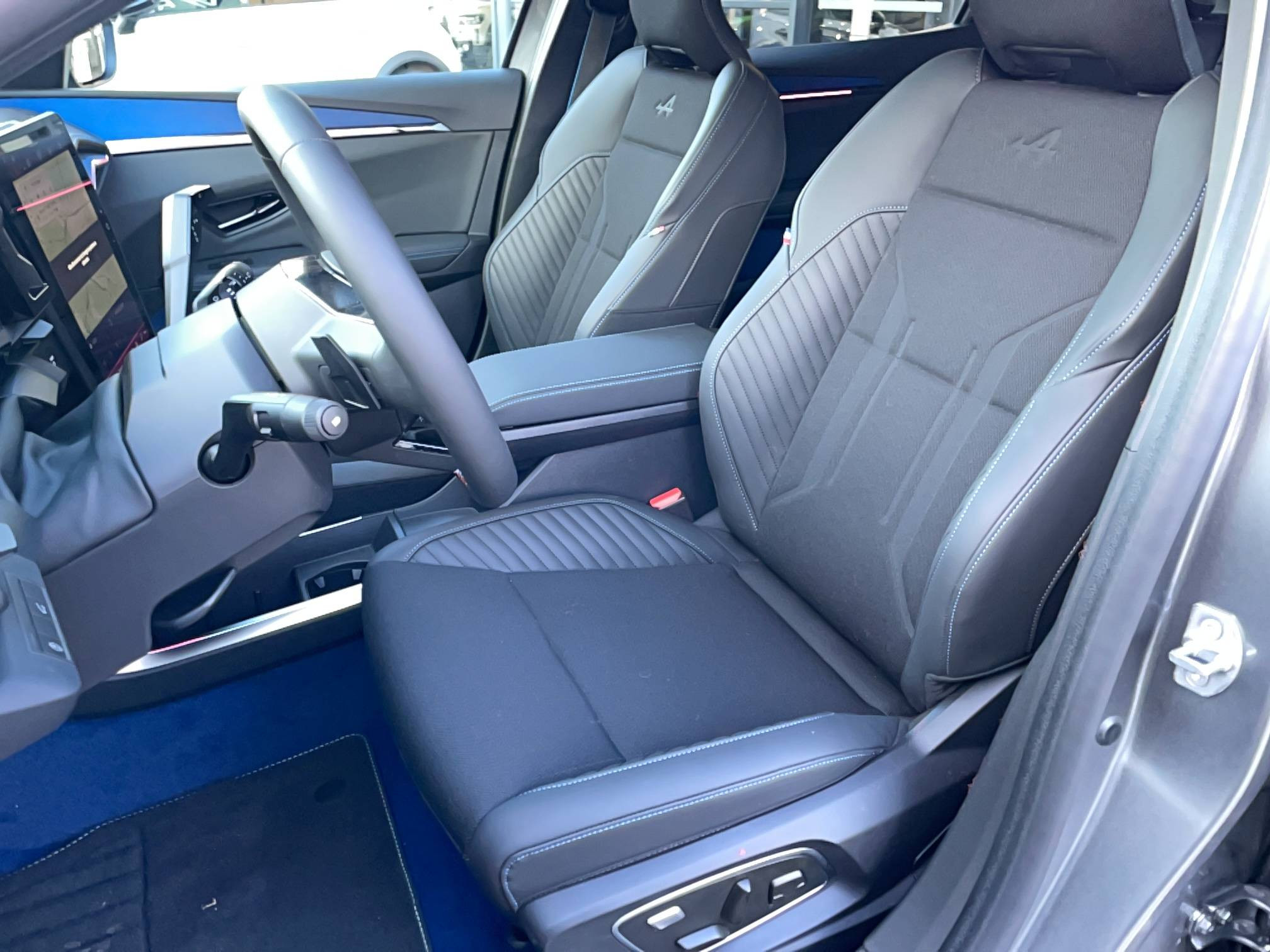 Vente en ligne Renault Scenic E-Tech  220 ch grande autonomie au prix de 44 990 €