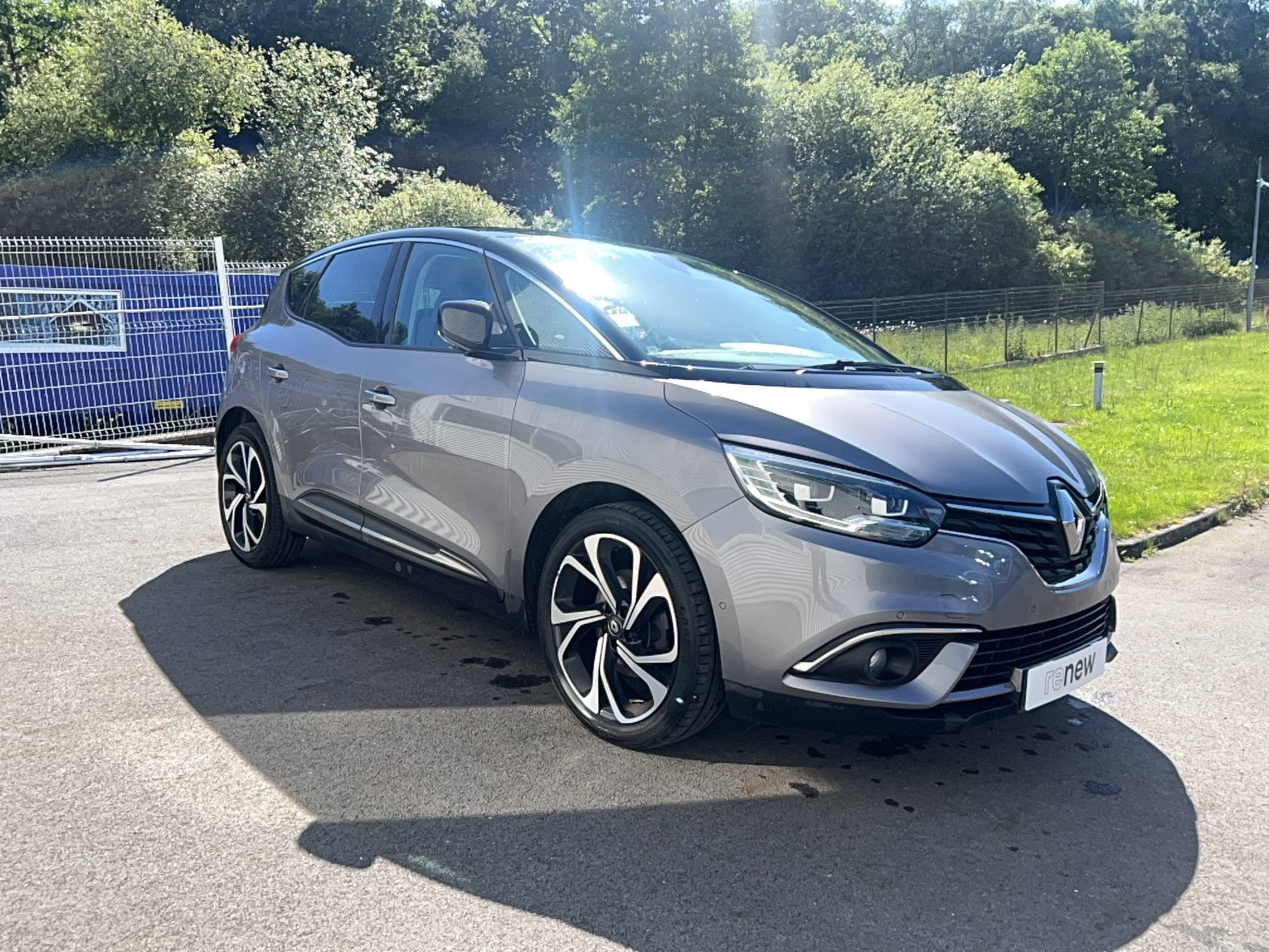 Vente en ligne Renault Scenic 4 Scenic TCe 140 FAP au prix de 15 590 €