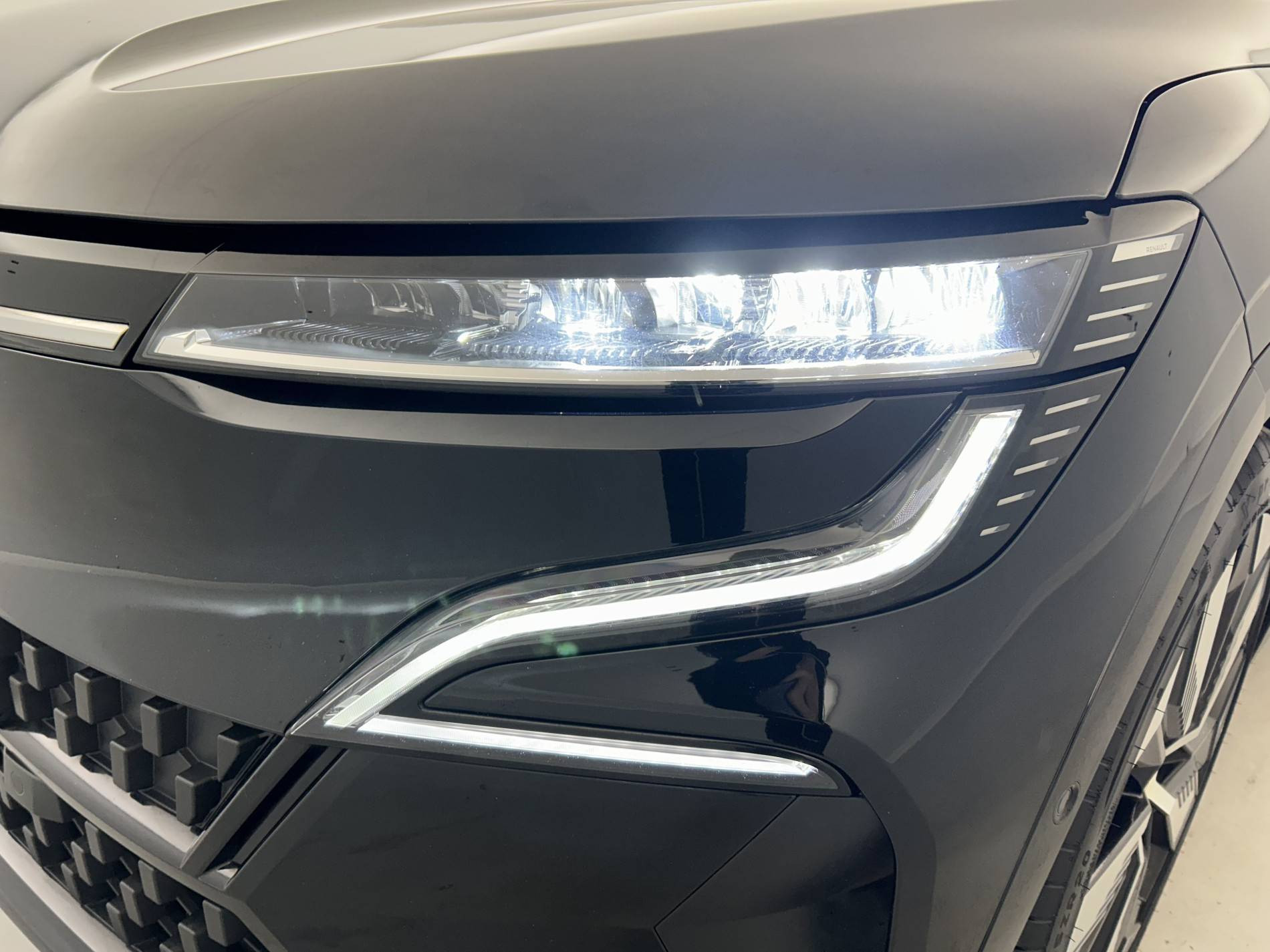 Vente en ligne Renault Megane E-Tech  EV60 220 ch super charge au prix de 23 990 €