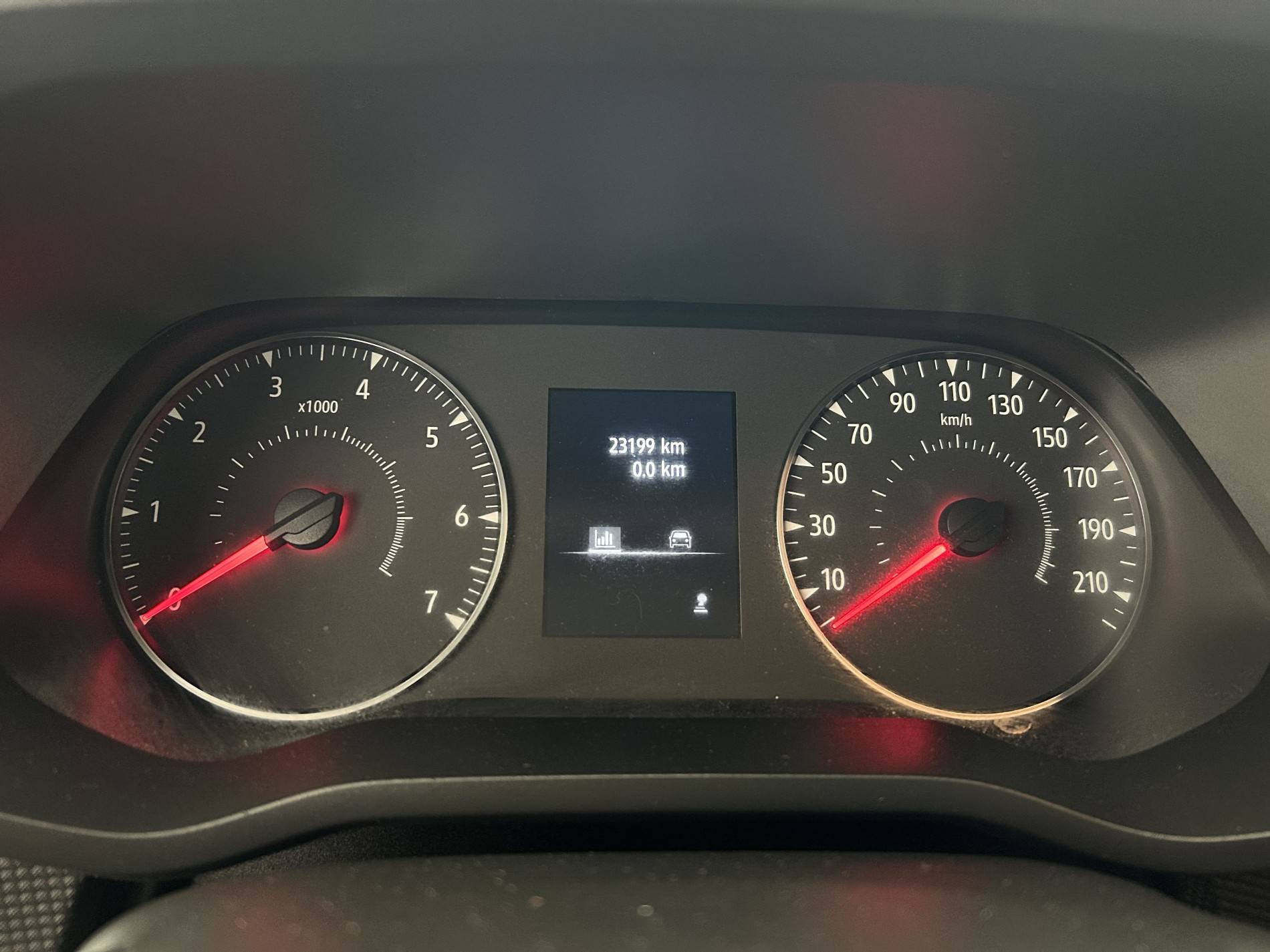 Vente en ligne Renault Trafic 3 Fourgon TRAFIC FGN L1H1 3T BLUE DCI 130 GSR2 au prix de 24 490 €