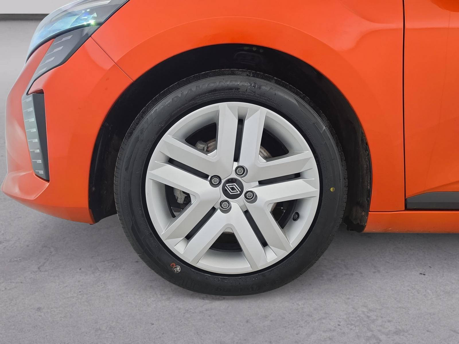 Vente en ligne Renault Clio 5 Clio E-Tech full hybrid 145 au prix de 16 290 €