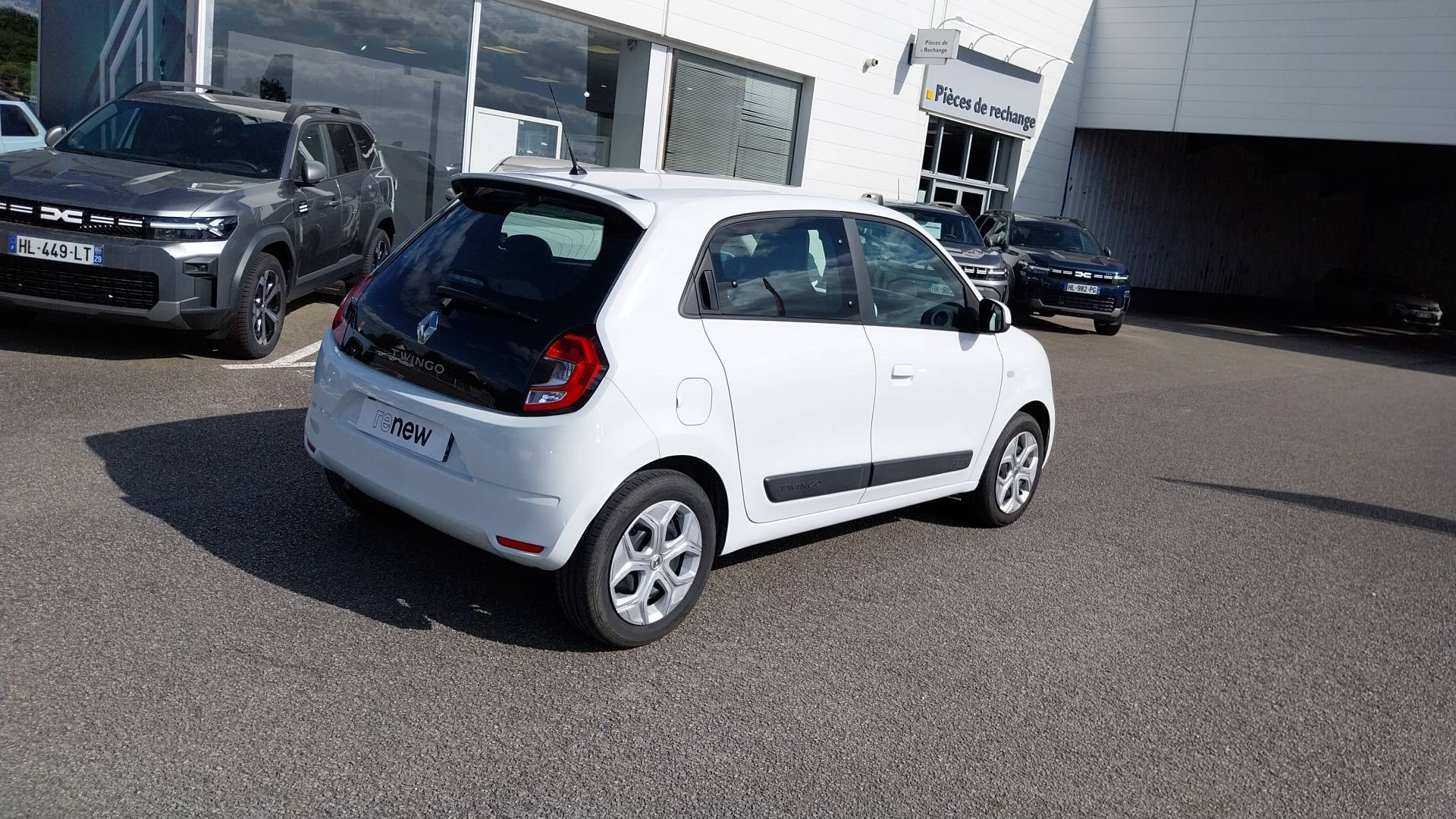 Vente en ligne Renault Twingo 3  SCe 65 - 21 au prix de 11 990 €