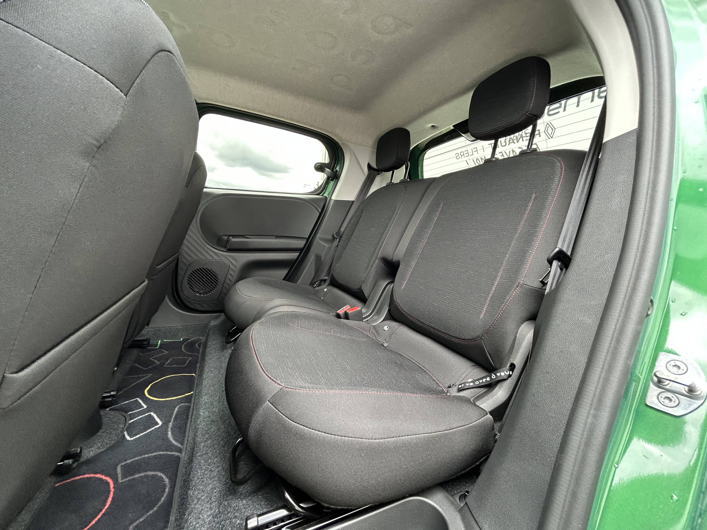 Vente en ligne Renault Twingo Electrique  80 ch autonomie urbaine au prix de 18 360 €