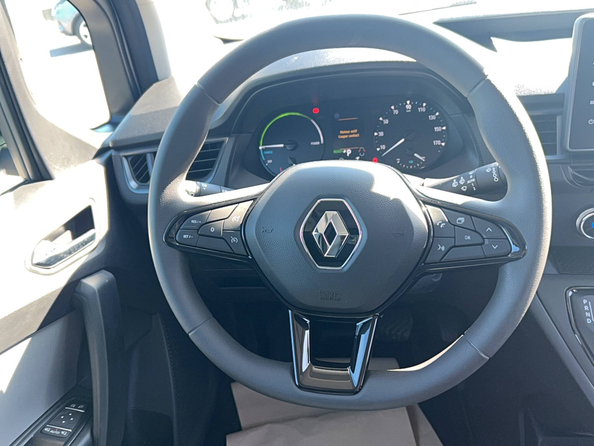 Vente en ligne Renault Kangoo Van E-Tech  FG SESAME L1 AC22/DC80 GSR2 au prix de 28 200 €