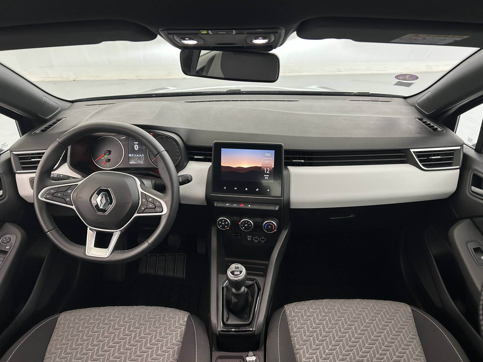 Vente en ligne Renault Clio 5 Clio TCe 90 - 21 au prix de 14 450 €