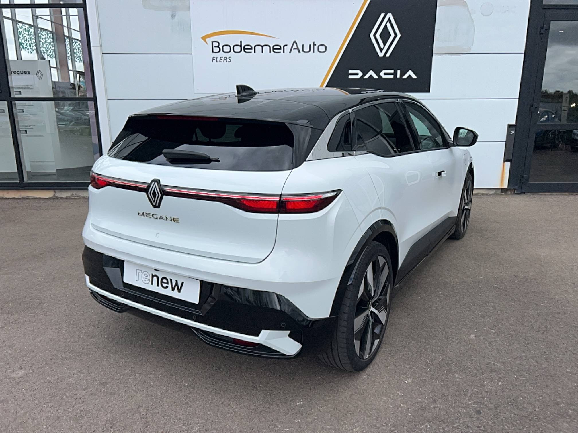 Vente en ligne Renault Megane E-Tech  EV60 220 ch super charge au prix de 23 990 €