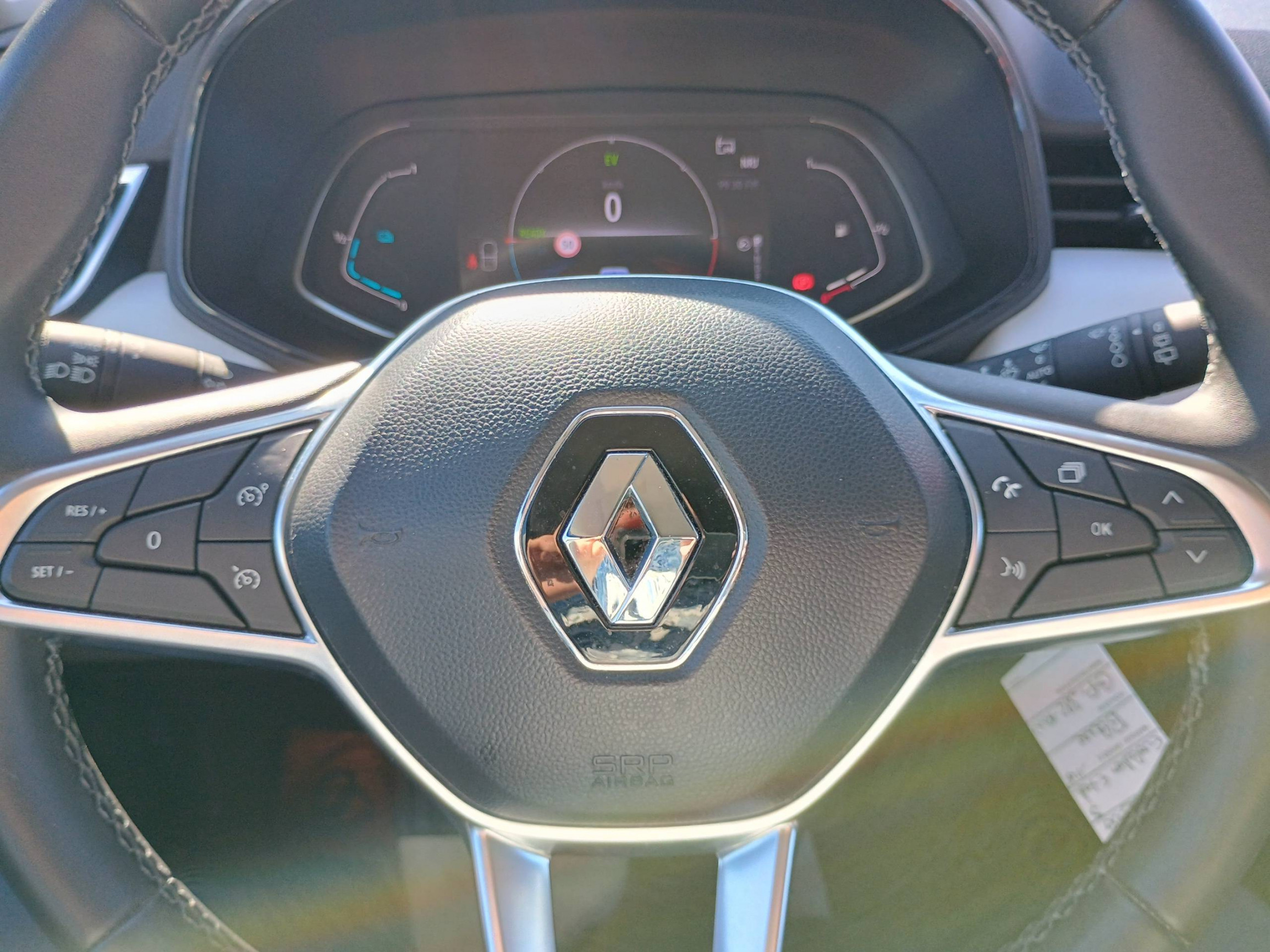 Vente en ligne Renault Clio 5 Clio E-Tech full hybrid 145 au prix de 15 890 €