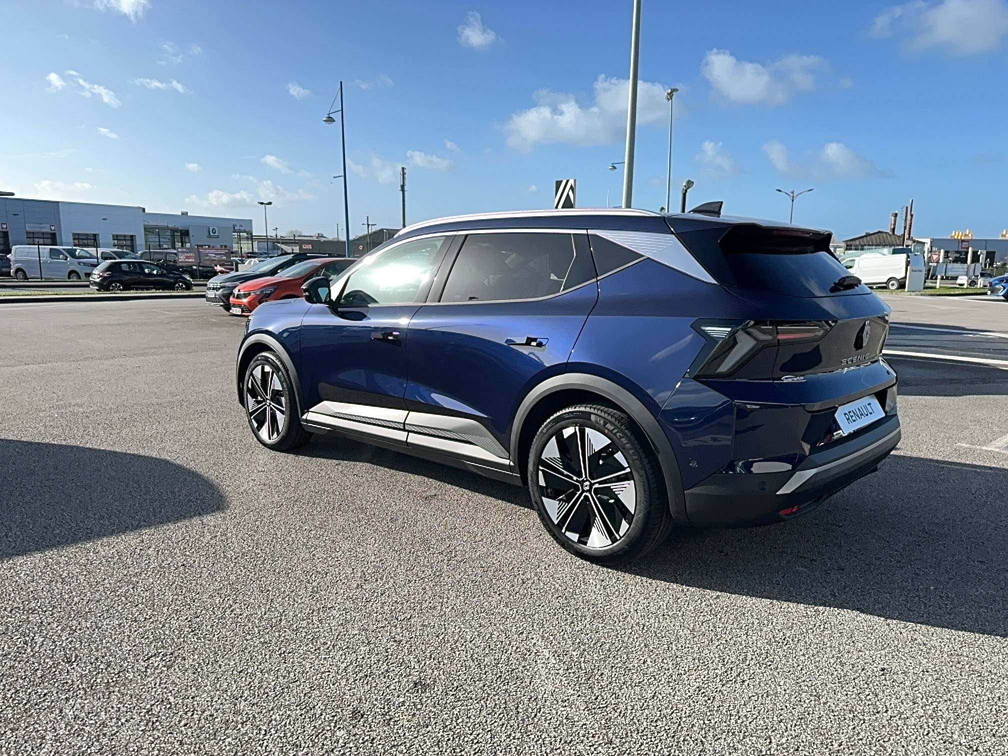 Vente en ligne Renault Scenic E-Tech  220 ch grande autonomie au prix de 44 900 €