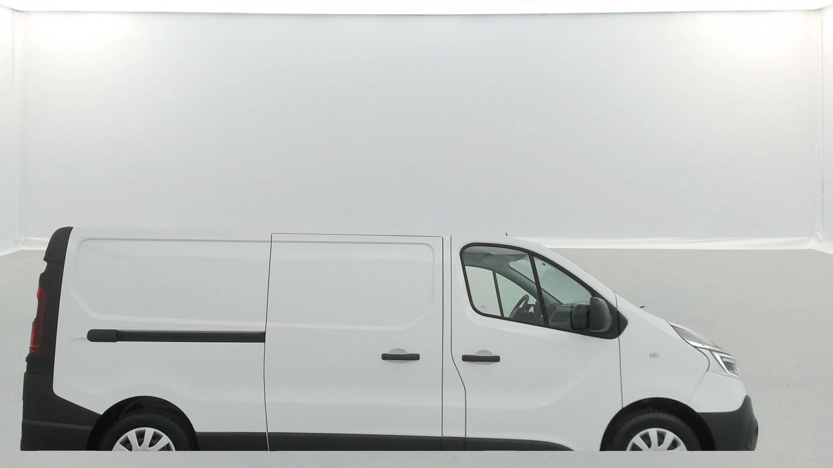 Vente en ligne Renault Trafic 3 Fourgon TRAFIC FGN L2H1 1300 KG DCI 120 au prix de 18 490 €